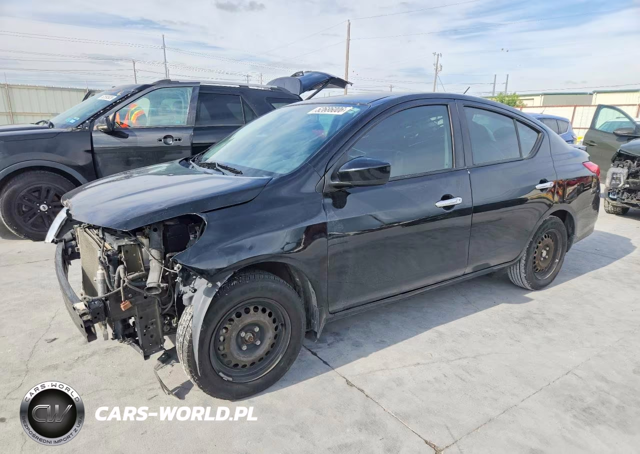 2018 Nissan Versa Sv