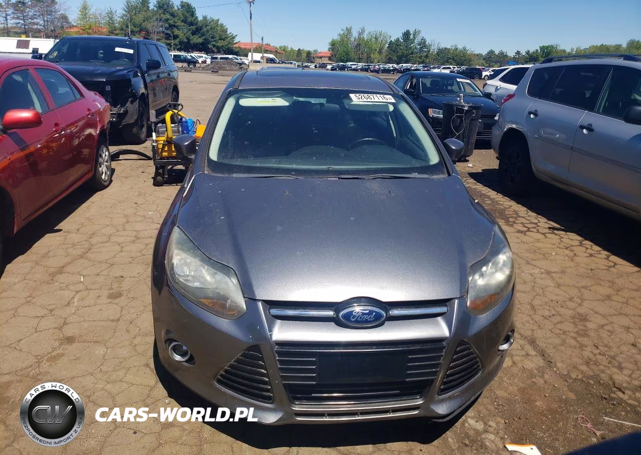 2013 Ford Focus Titanium VIN:1FADP3N27DL103466 - 5