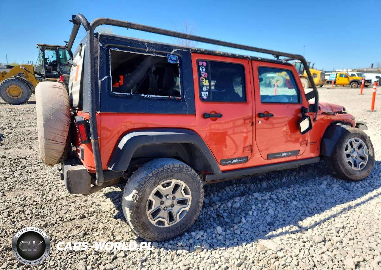 2015 Jeep Wrangler Unlimited Rubicon VIN:1C4BJWFG1FL682066 - 3