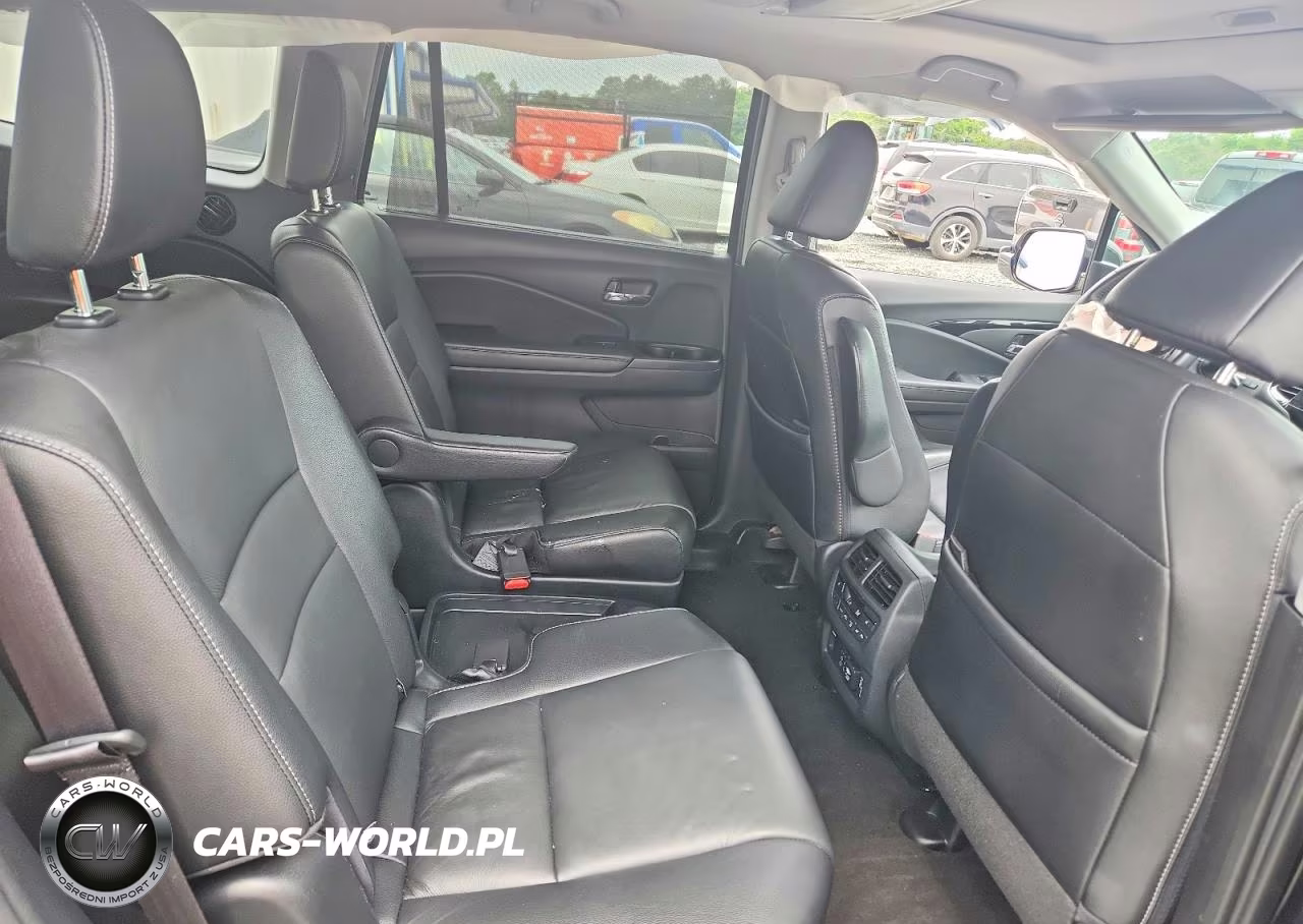 2022 Honda Pilot Touring VIN:5FNYF6H67NB036032 - 11