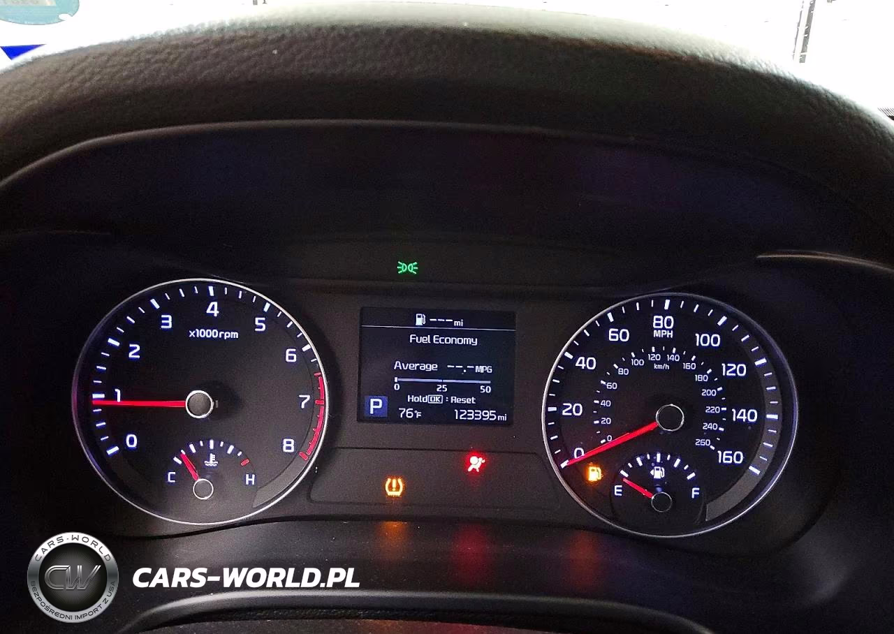 2020 Kia Forte Lxs VIN:3KPF24AD5LE185302 - 9
