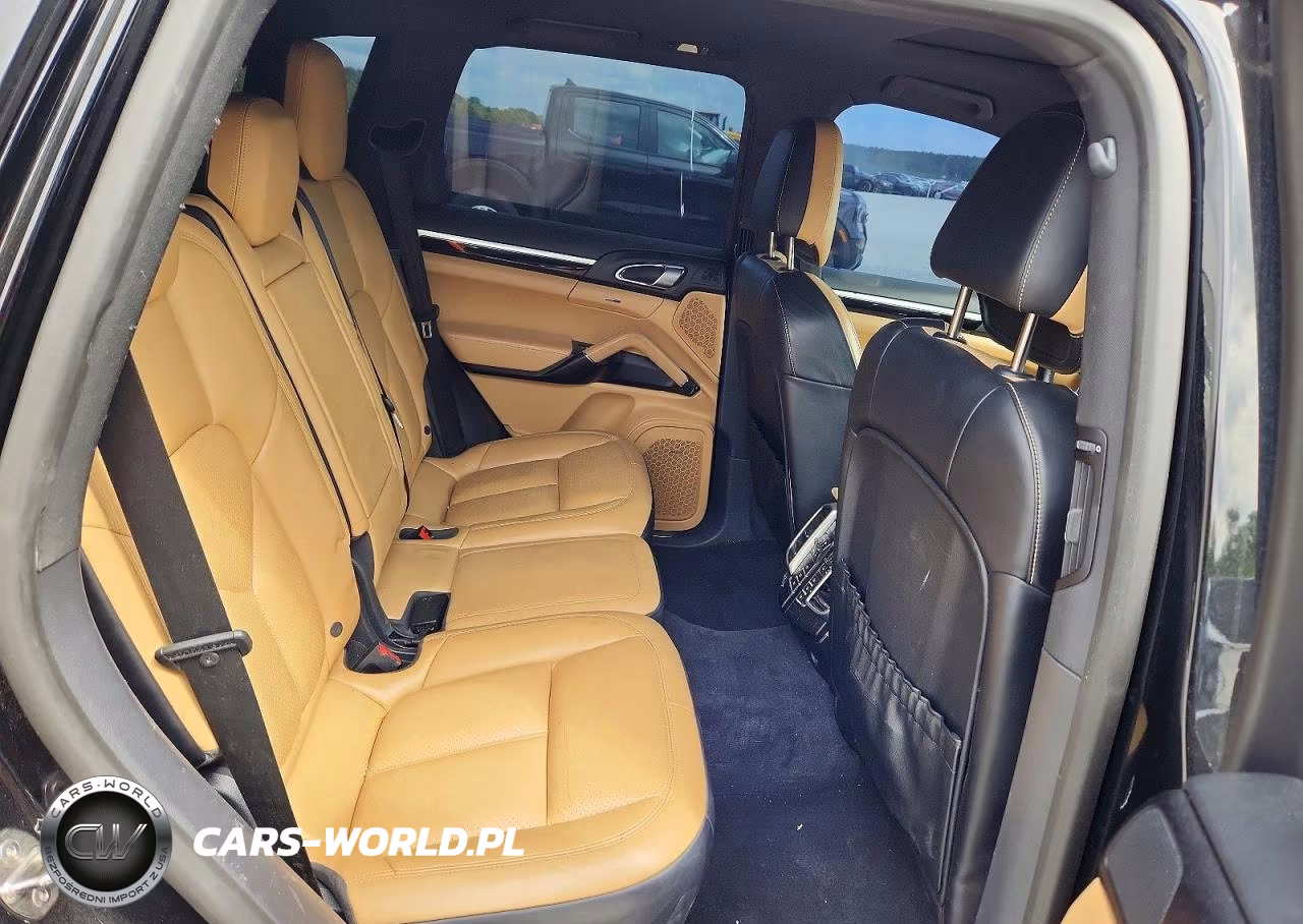 2018 Porsche Cayenne VIN:WP1AA2A26JKA01395 - 10