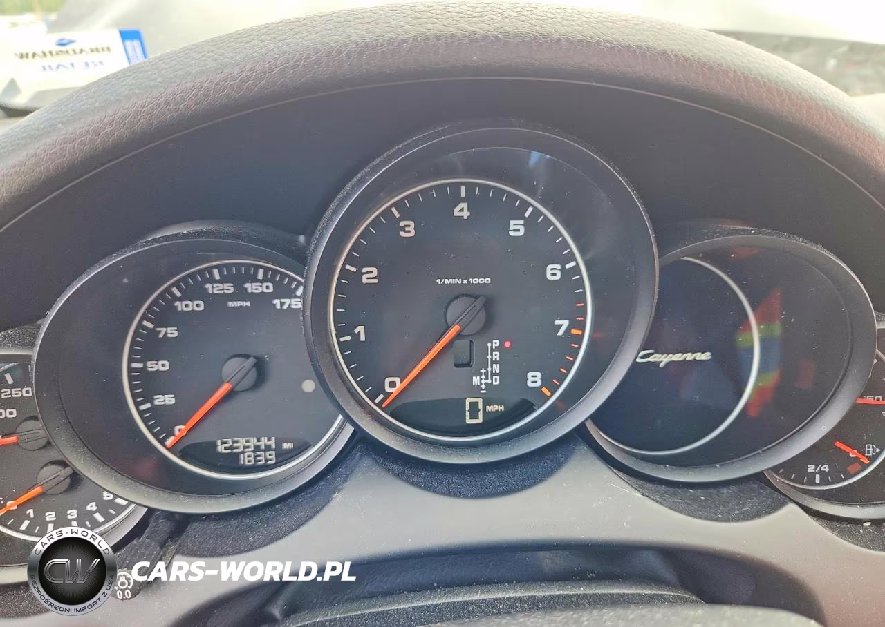 2018 Porsche Cayenne VIN:WP1AA2A26JKA01395 - 9