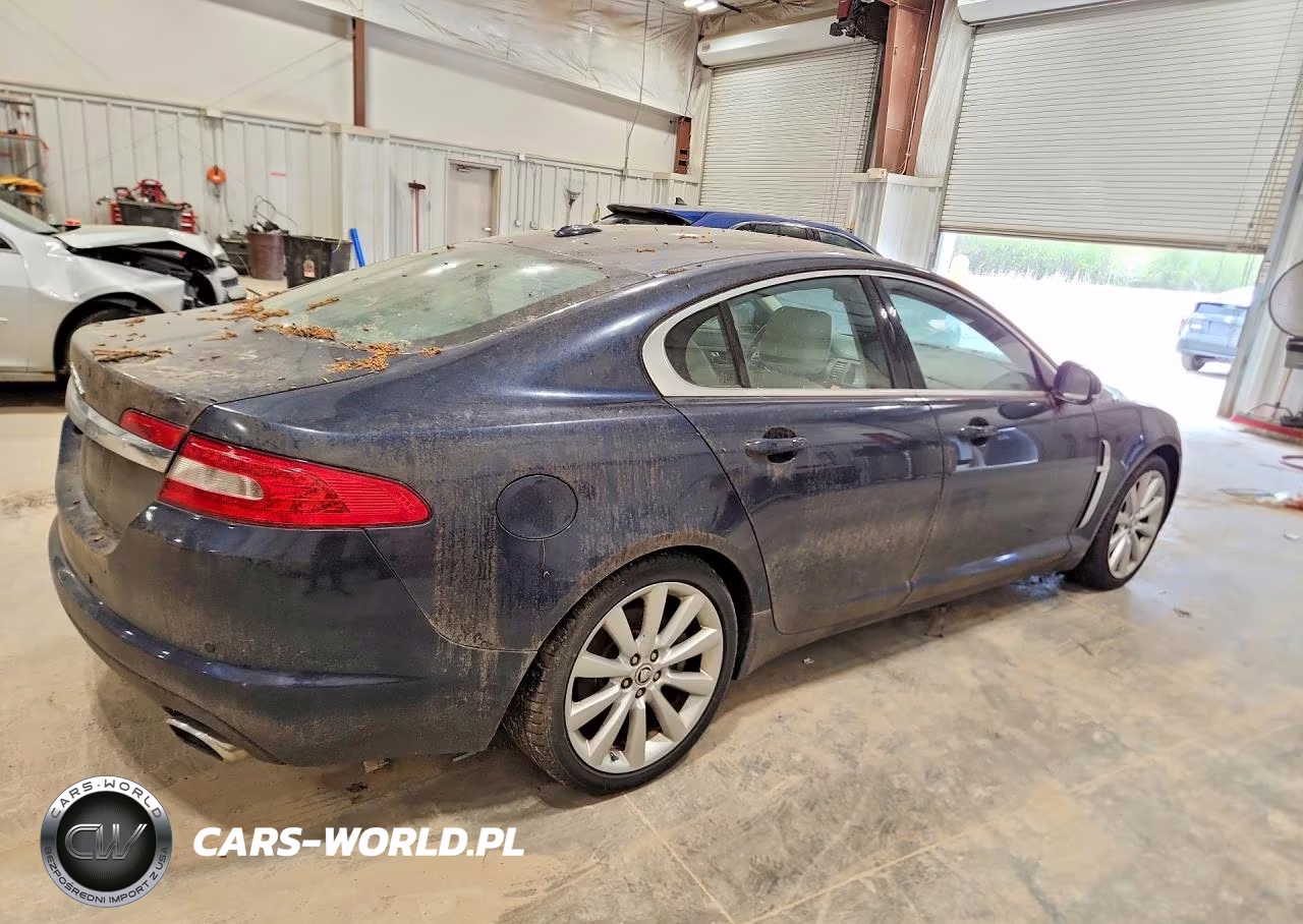 2010 Jaguar Xf Premium VIN:SAJWA0GB2ALR53017 - 3