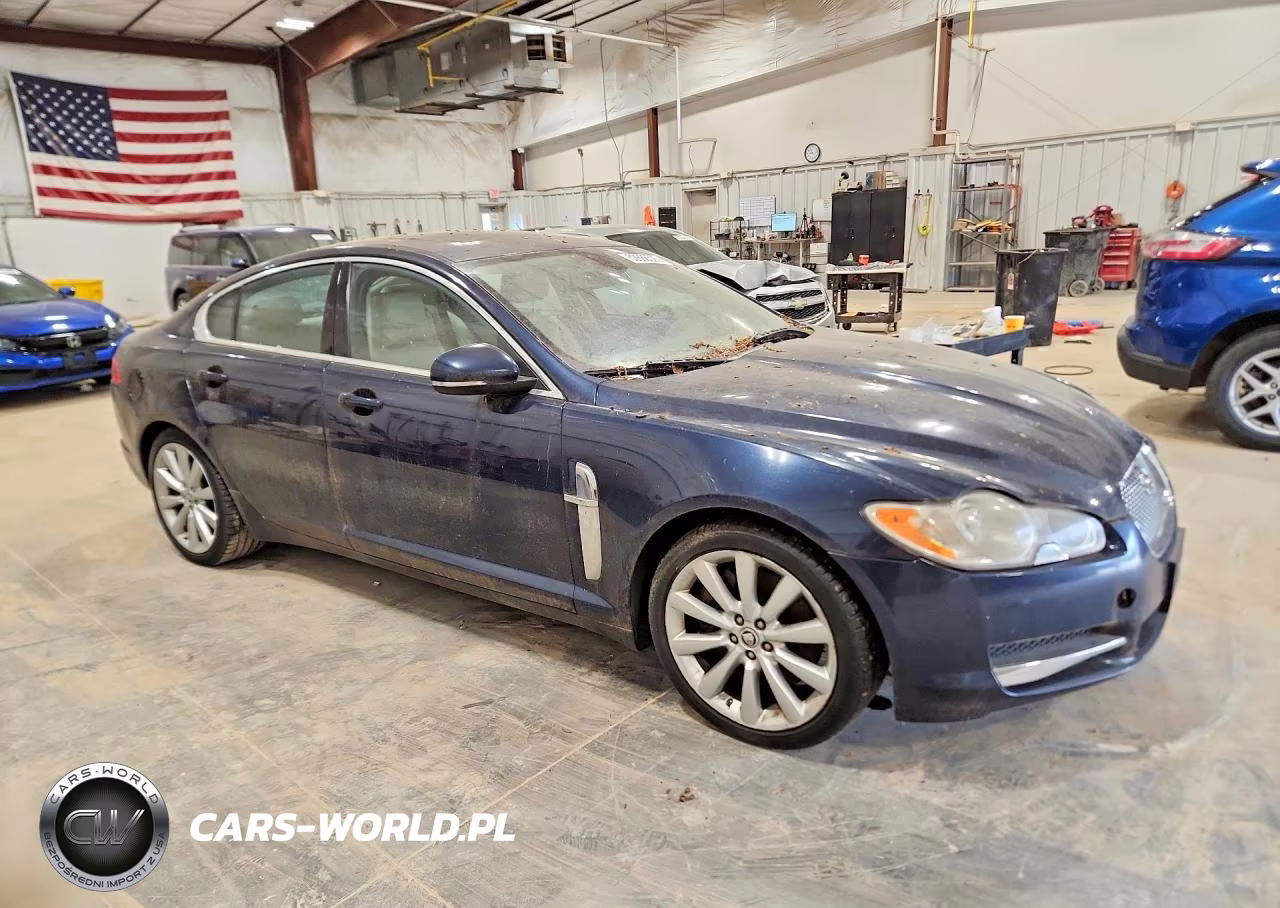 2010 Jaguar Xf Premium VIN:SAJWA0GB2ALR53017 - 4