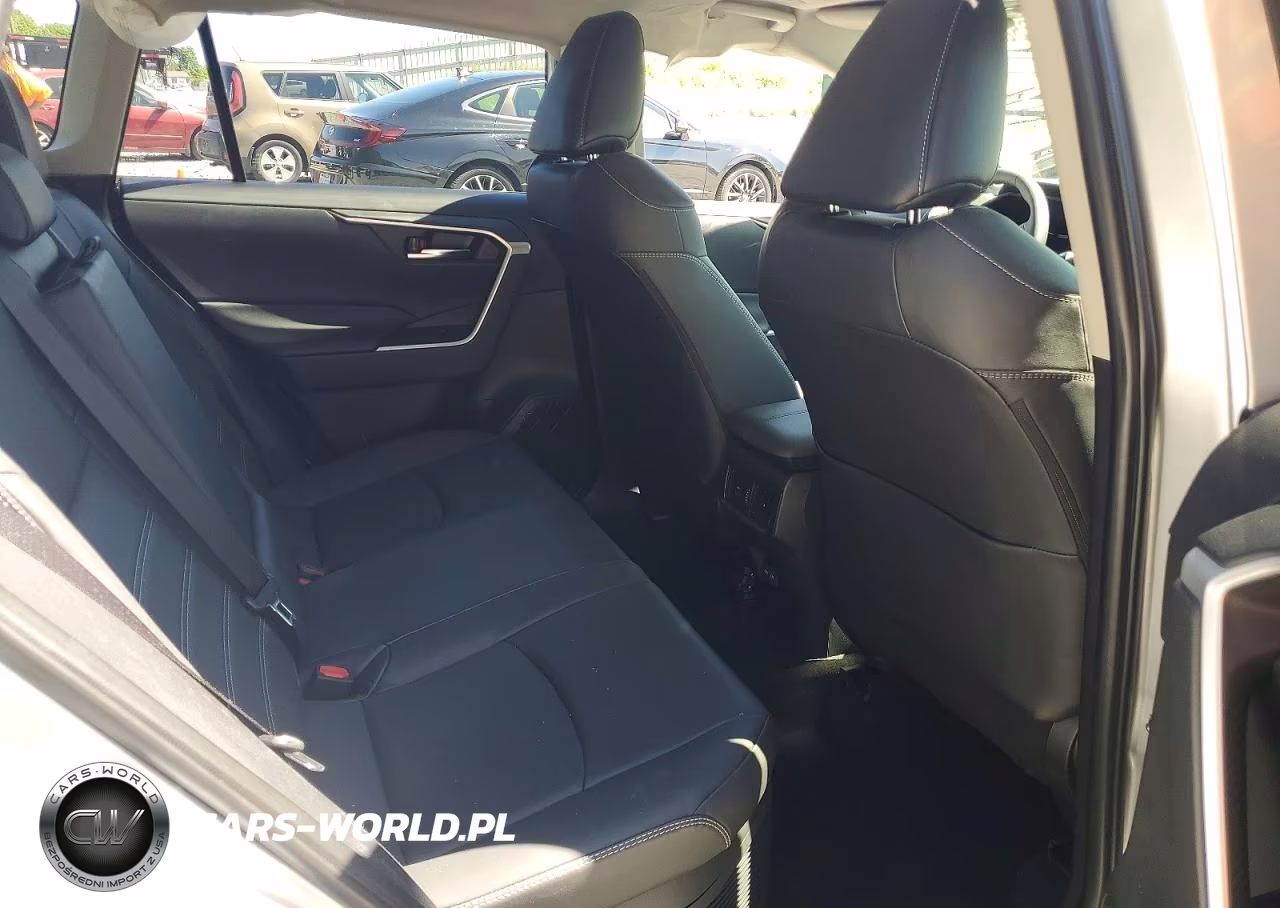 2025 Toyota Rav4 Xle Premium VIN:JTMB6RFV5SD165665 - 11