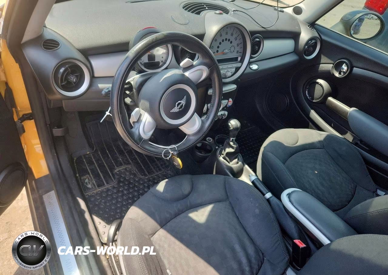 2008 Mini Cooper Clubman VIN:WMWML33538TN67960 - 8
