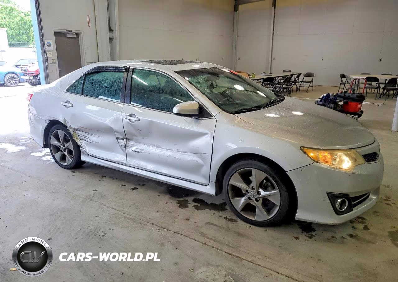 2014 Toyota Camry Se Sport VIN:4T1BF1FK9EU343293 - 4