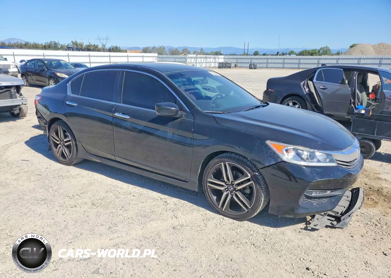 2017 Honda Accord Sport VIN:1HGCR2F52HA173947 - 4