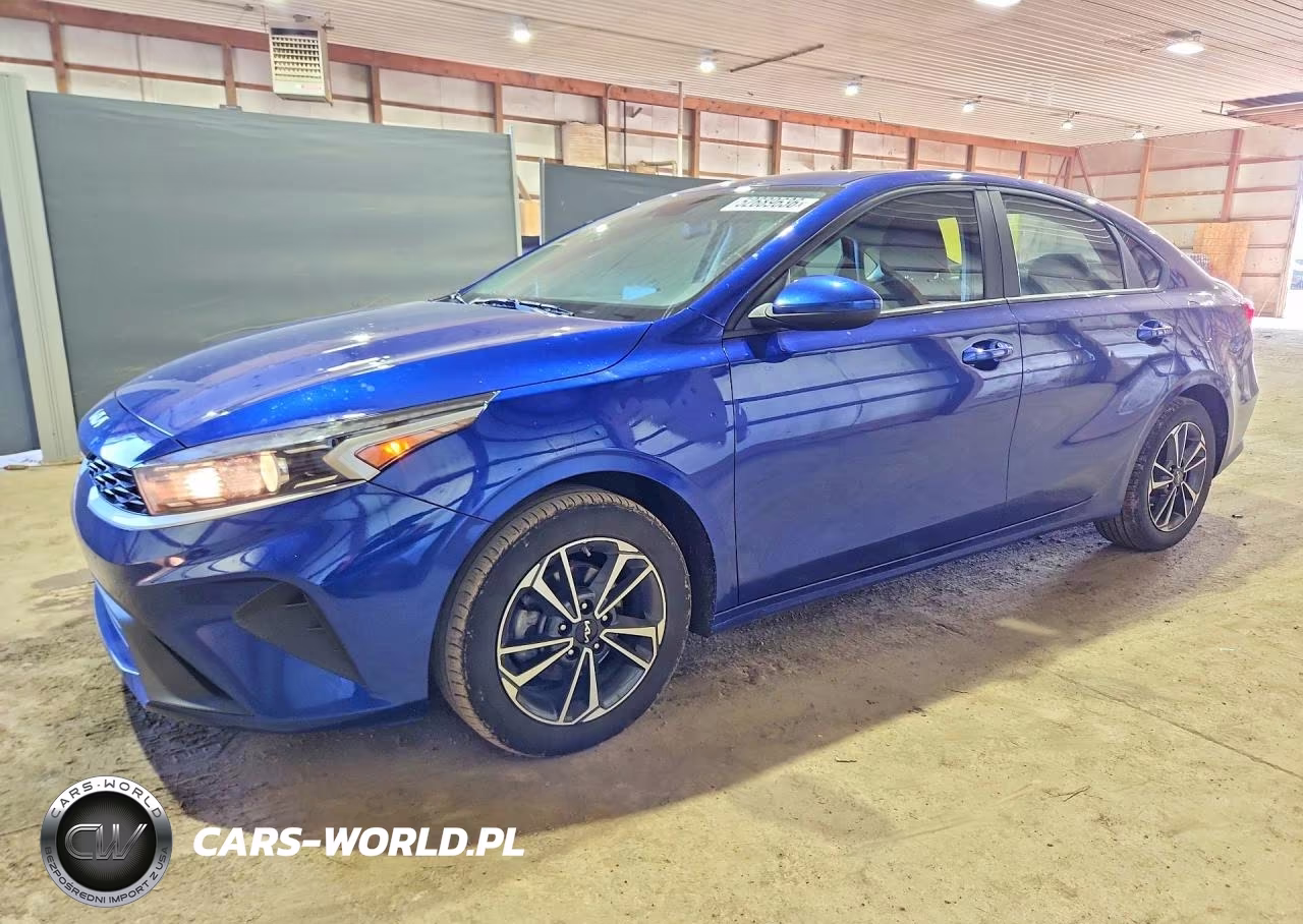 2024 Kia Forte Lxs – zdjęcie 1 z 12