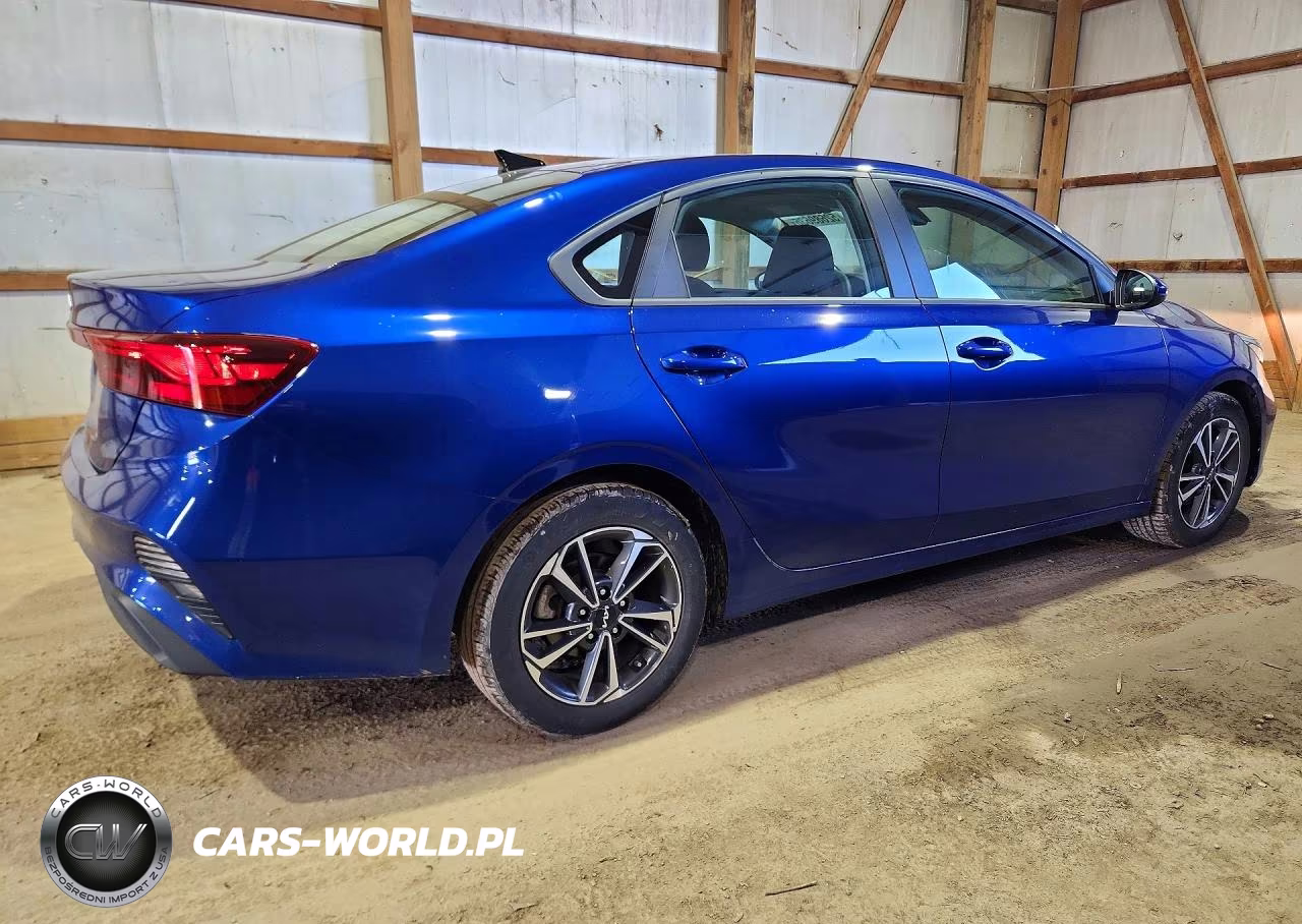 2024 Kia Forte Lxs VIN:3KPF24AD7RE703435 - 3