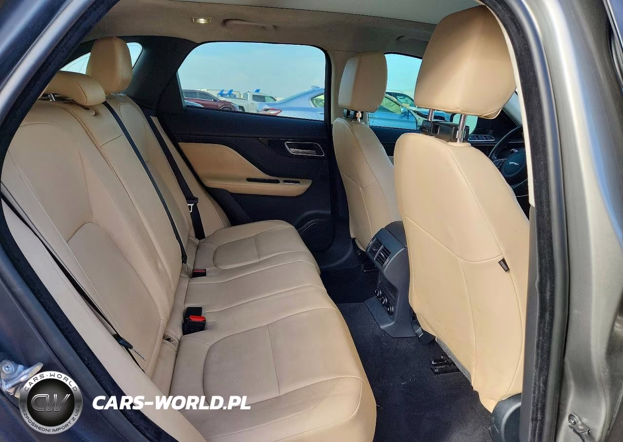 2019 Jaguar F-Pace Premium VIN:SADCJ2FX4KA609569 - 11