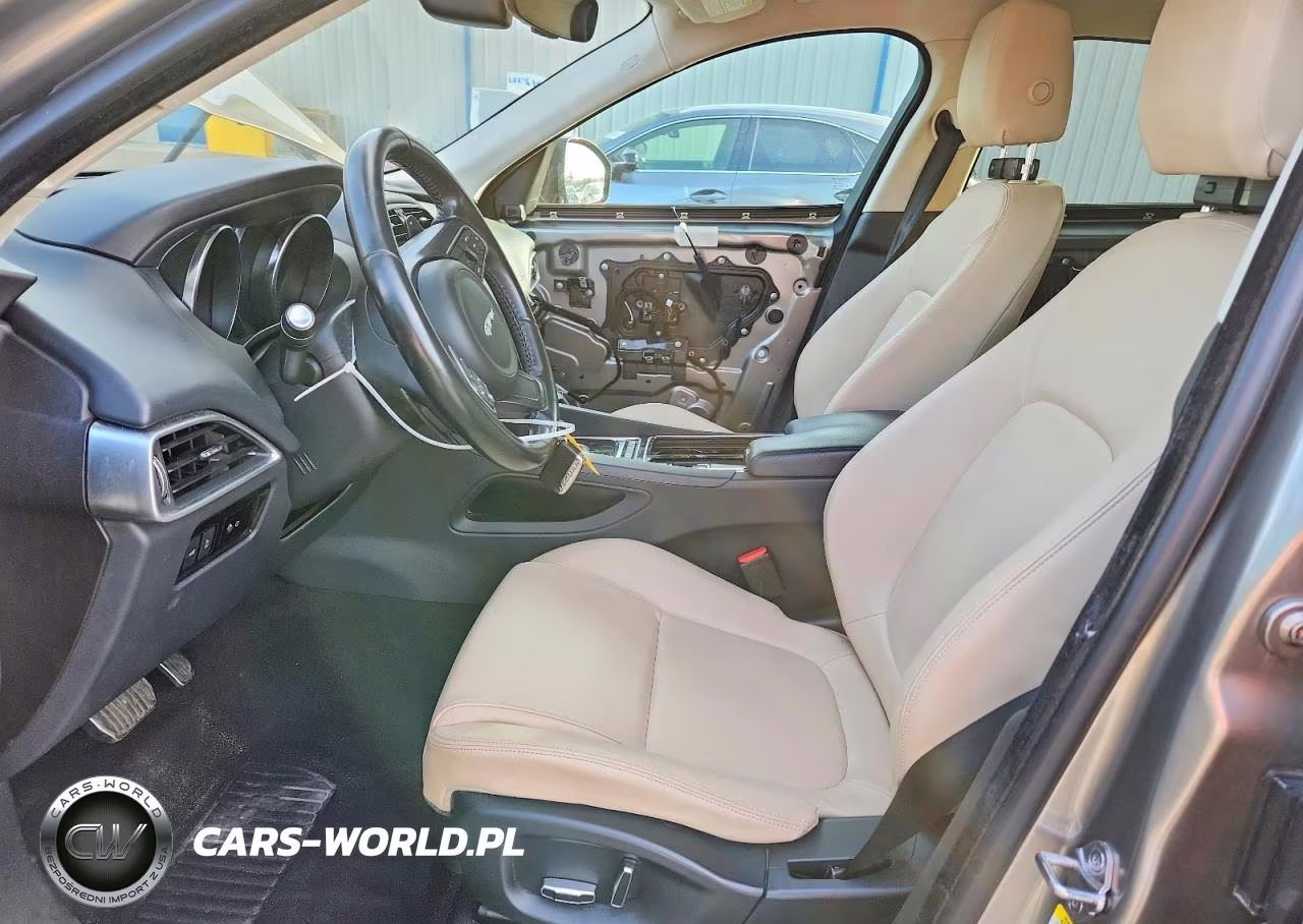 2019 Jaguar F-Pace Premium VIN:SADCJ2FX4KA609569 - 7