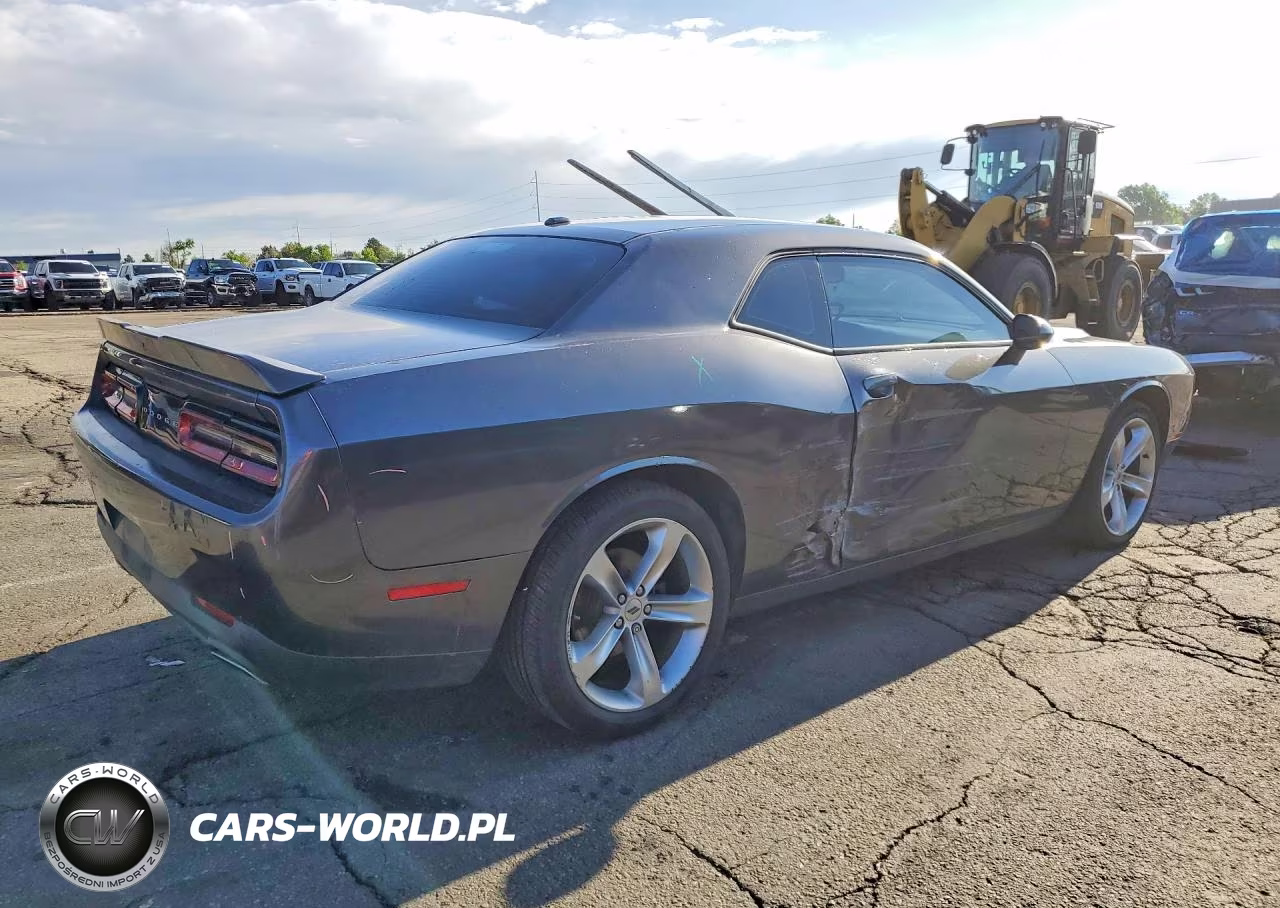 2018 Dodge Challenger Sxt VIN:2C3CDZAG1JH246364 - 3