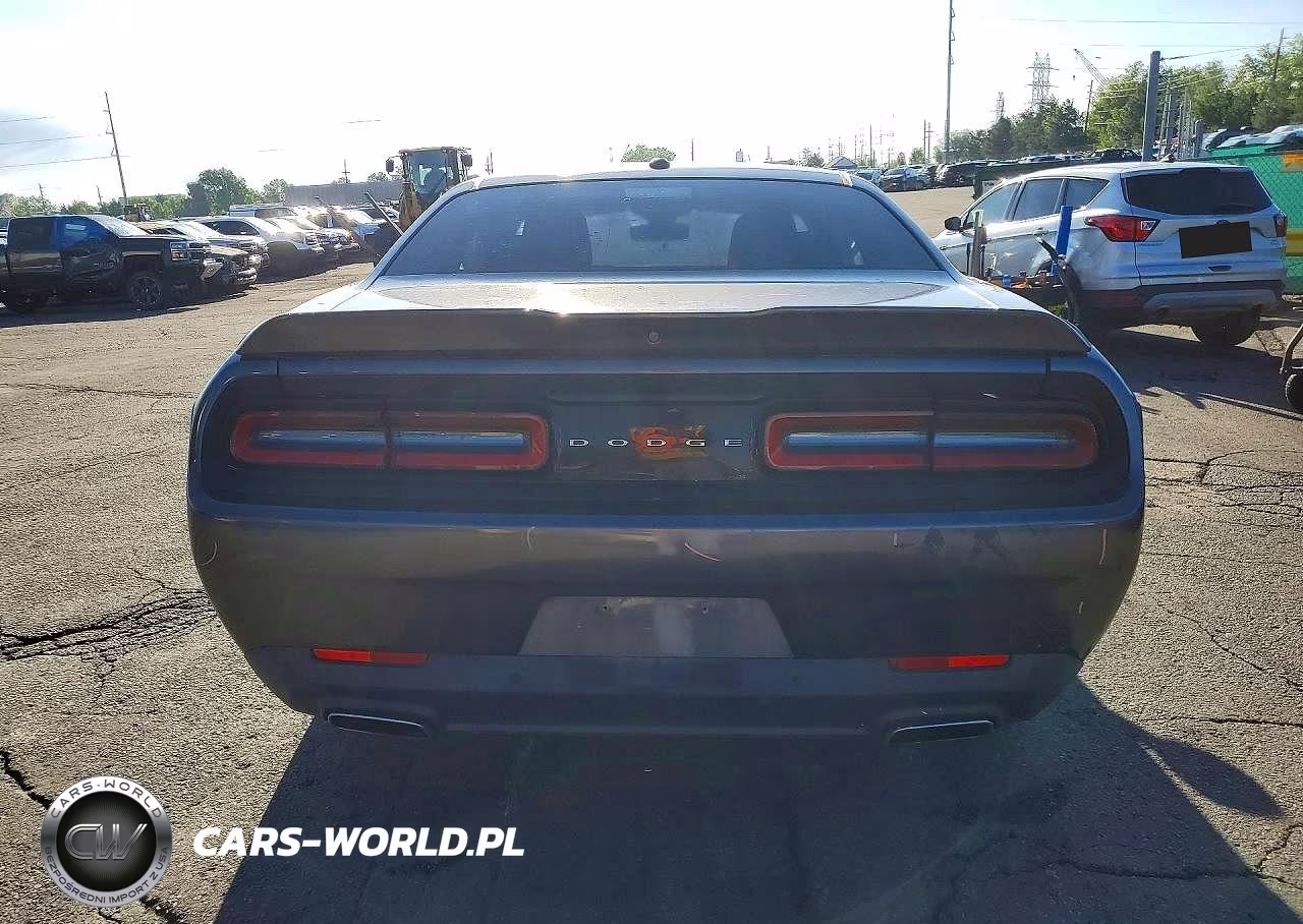 2018 Dodge Challenger Sxt VIN:2C3CDZAG1JH246364 - 6
