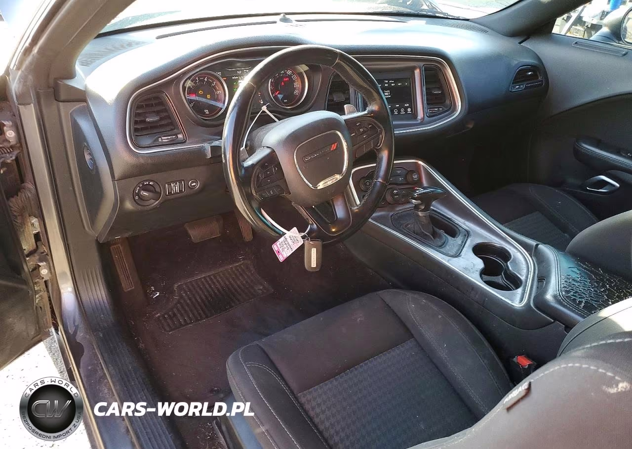 2018 Dodge Challenger Sxt VIN:2C3CDZAG1JH246364 - 8