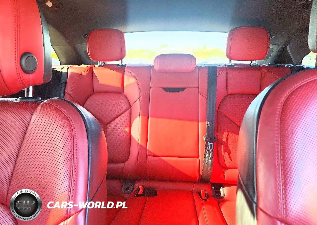 2020 Porsche Macan S VIN:WP1AB2A56LLB36199 - 10