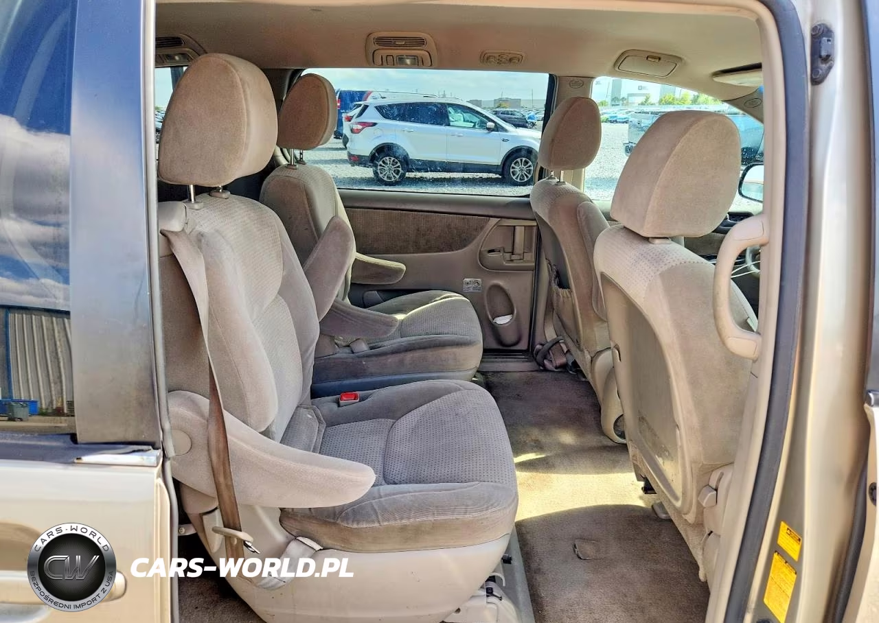 2010 Toyota Sienna Le 7-Passenger VIN:5TDKK4CC0AS289086 - 11