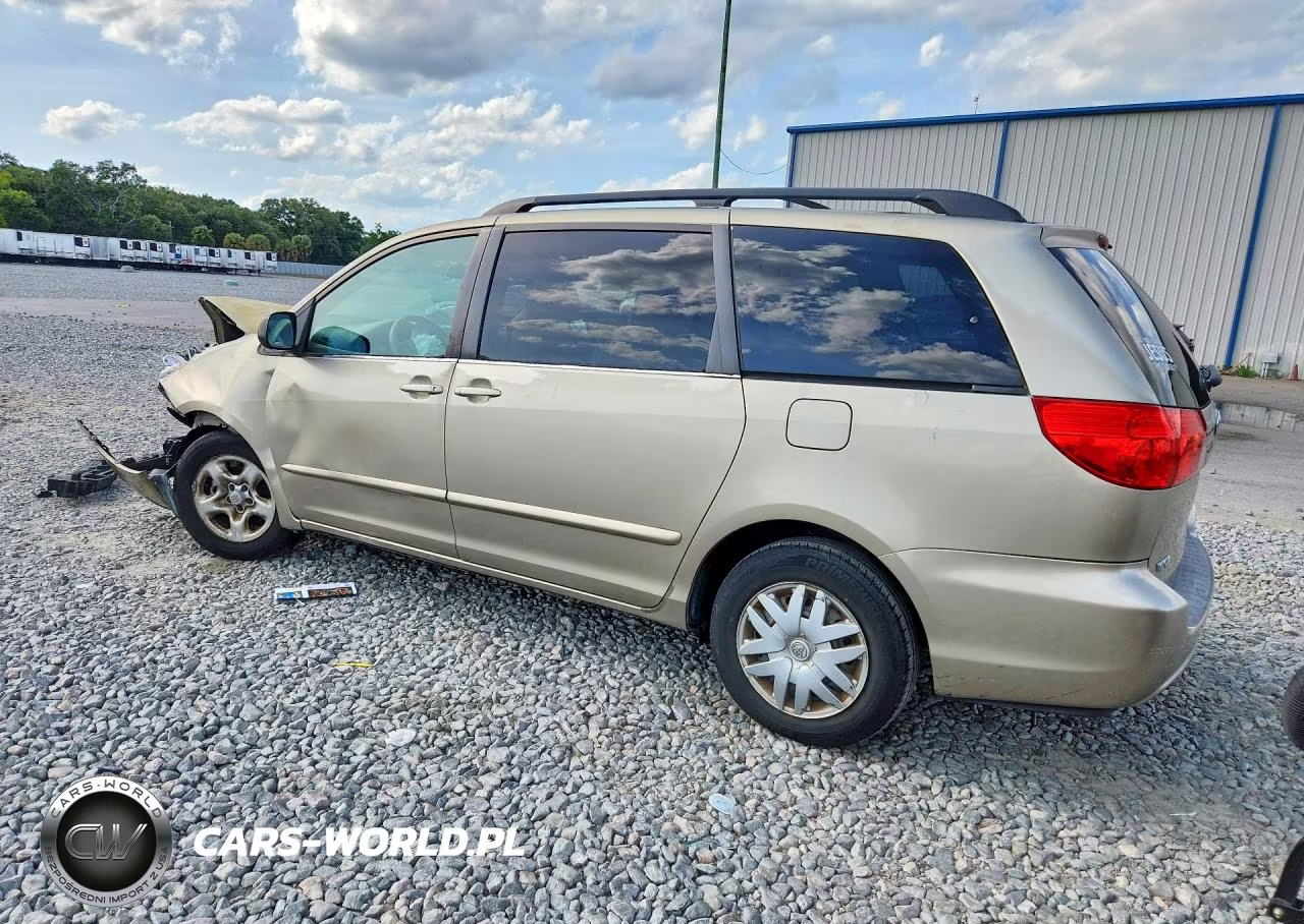 2010 Toyota Sienna Le 7-Passenger VIN:5TDKK4CC0AS289086 - 2