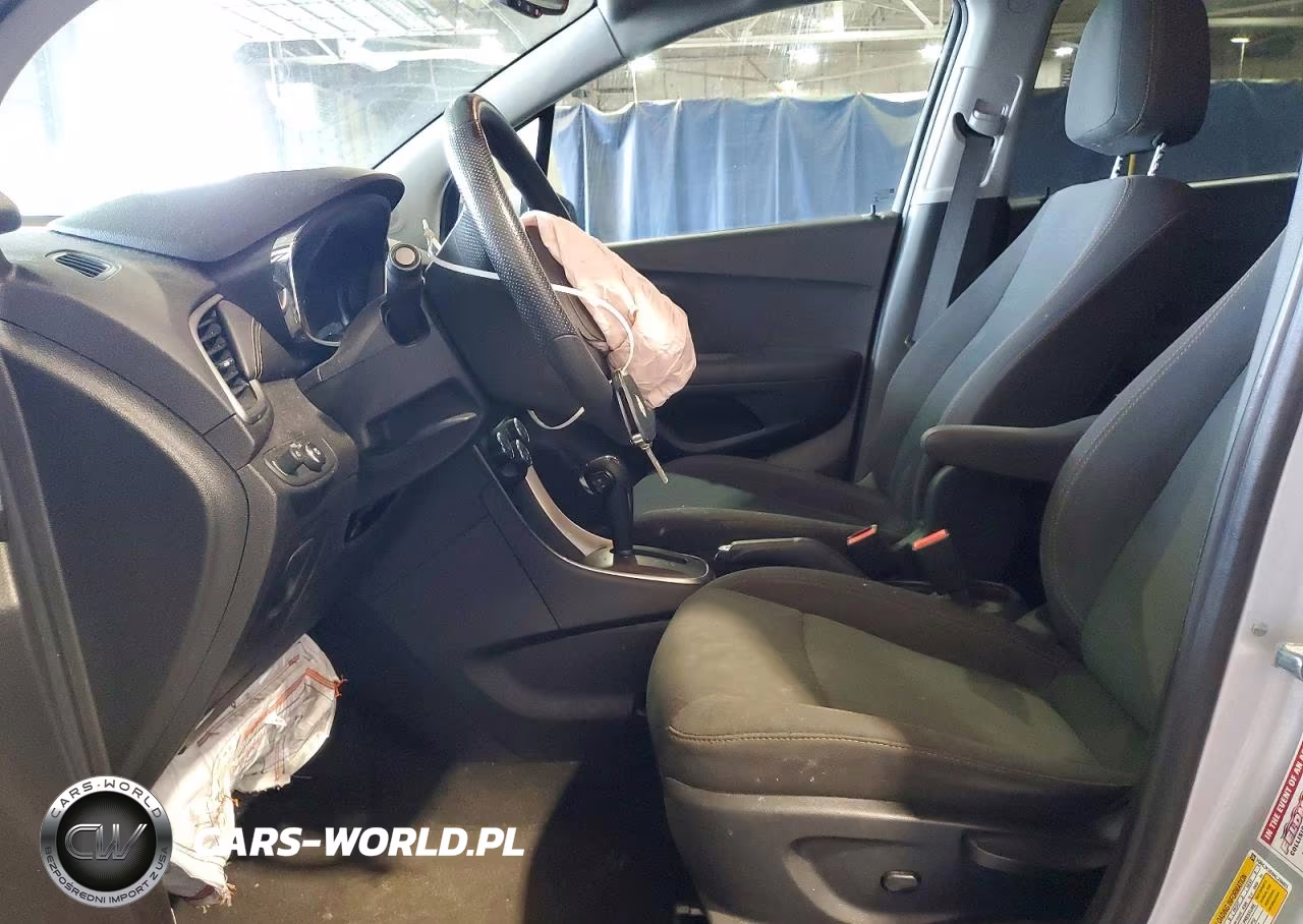 2019 Chevrolet Trax Ls VIN:3GNCJKSB8KL284821 - 7