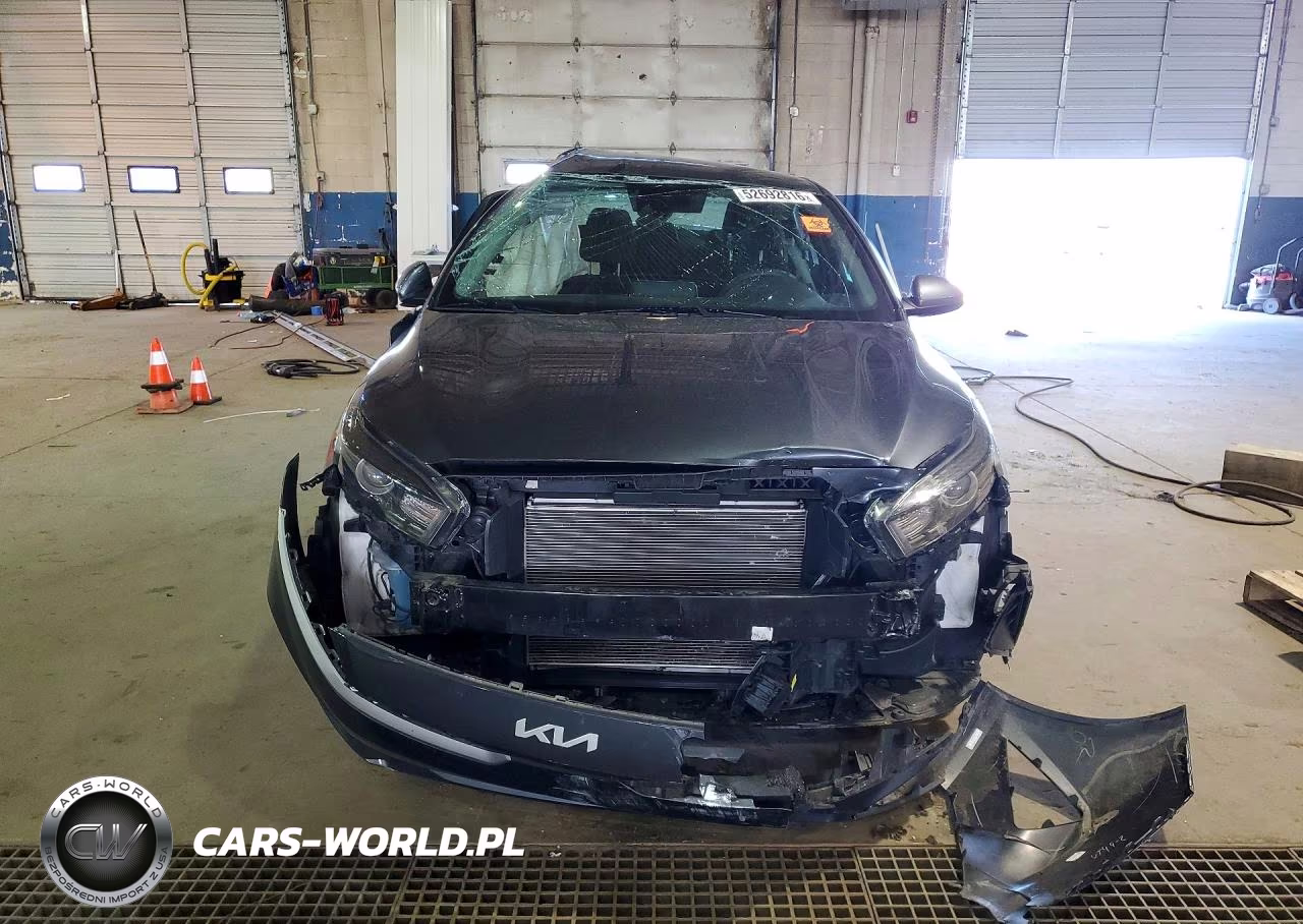 2023 Kia Forte Lxs VIN:3KPF24AD7PE603333 - 5