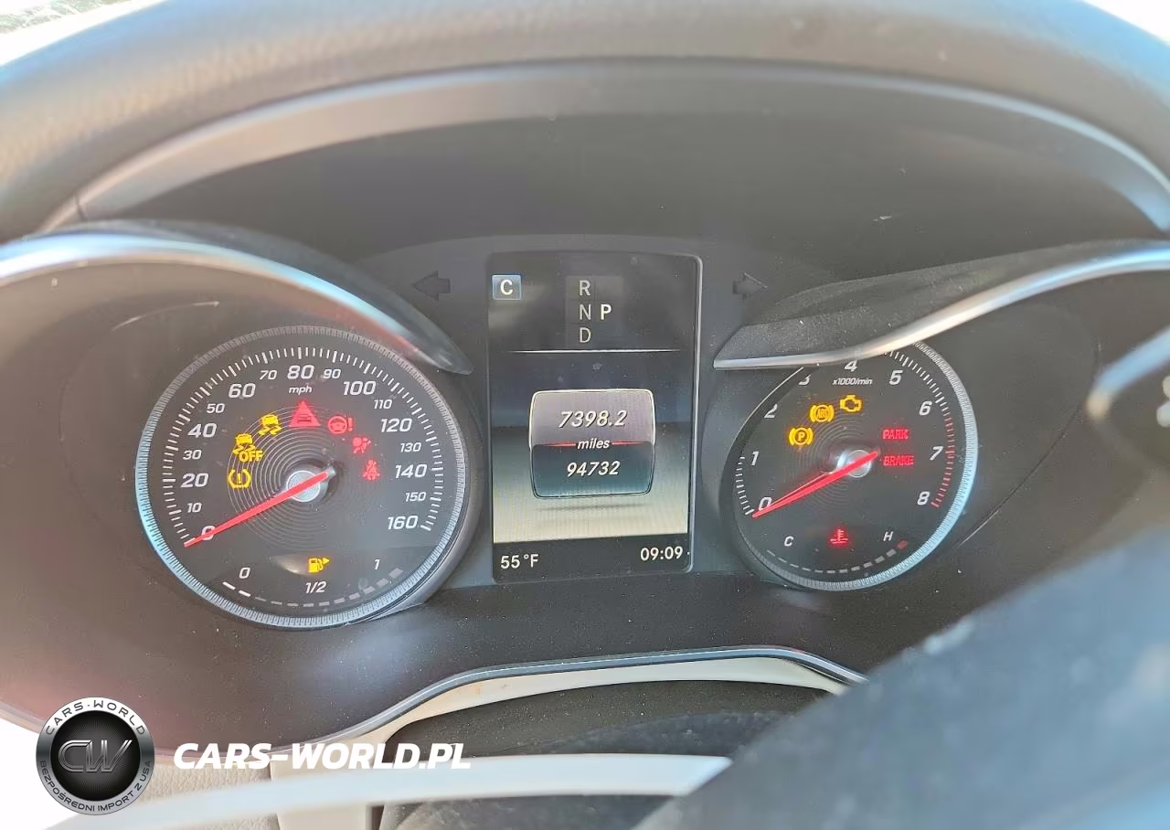 2018 Mercedes-Benz C 300 4Matic VIN:55SWF4KB3JU239073 - 9
