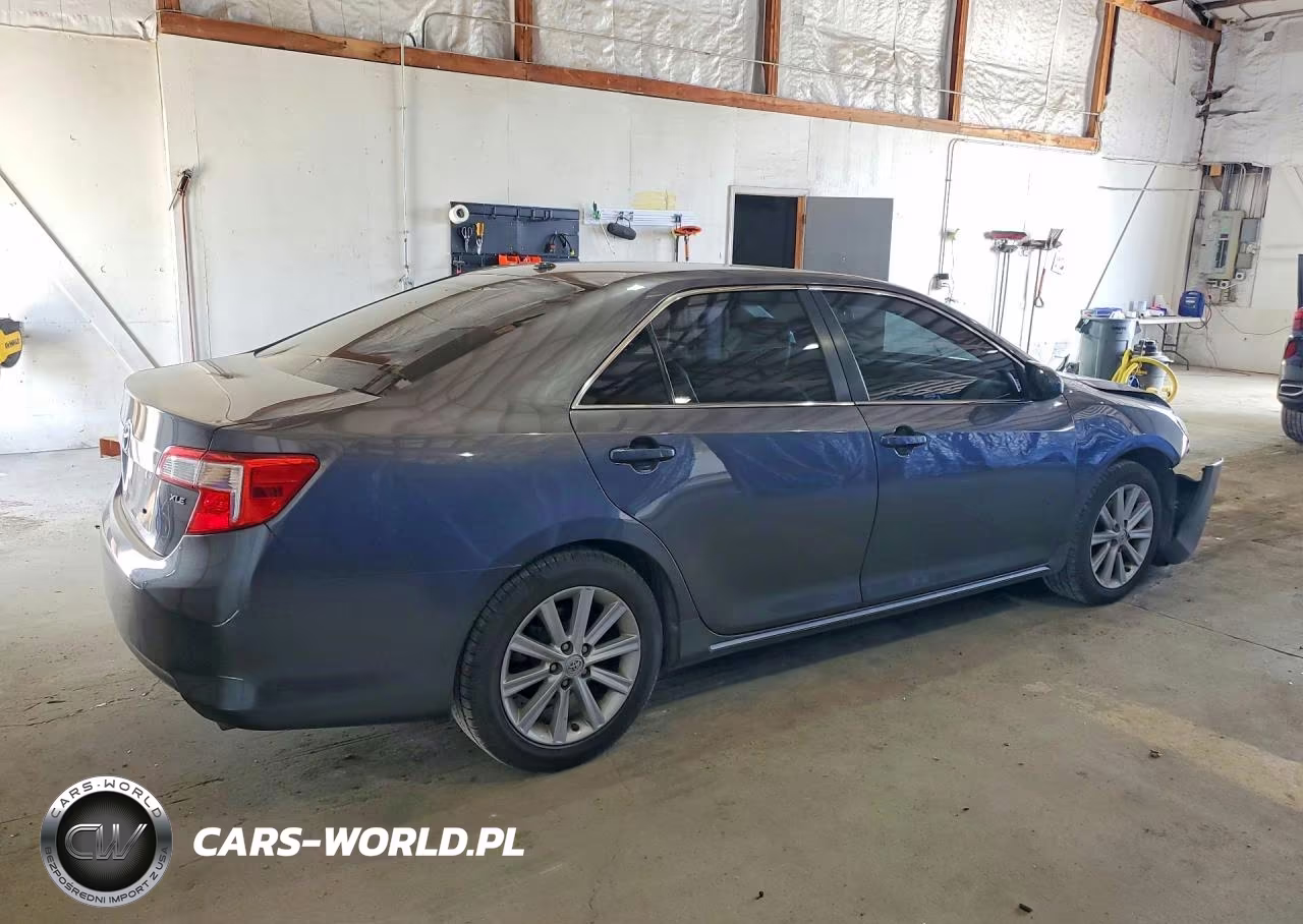 2014 Toyota Camry Xle VIN:4T4BF1FK5ER348187 - 3
