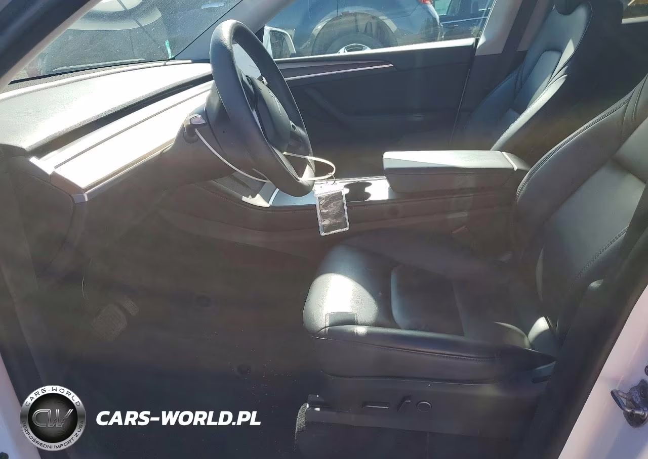 2023 Tesla Model Y VIN:7SAYGDEE3PF700829 - 7