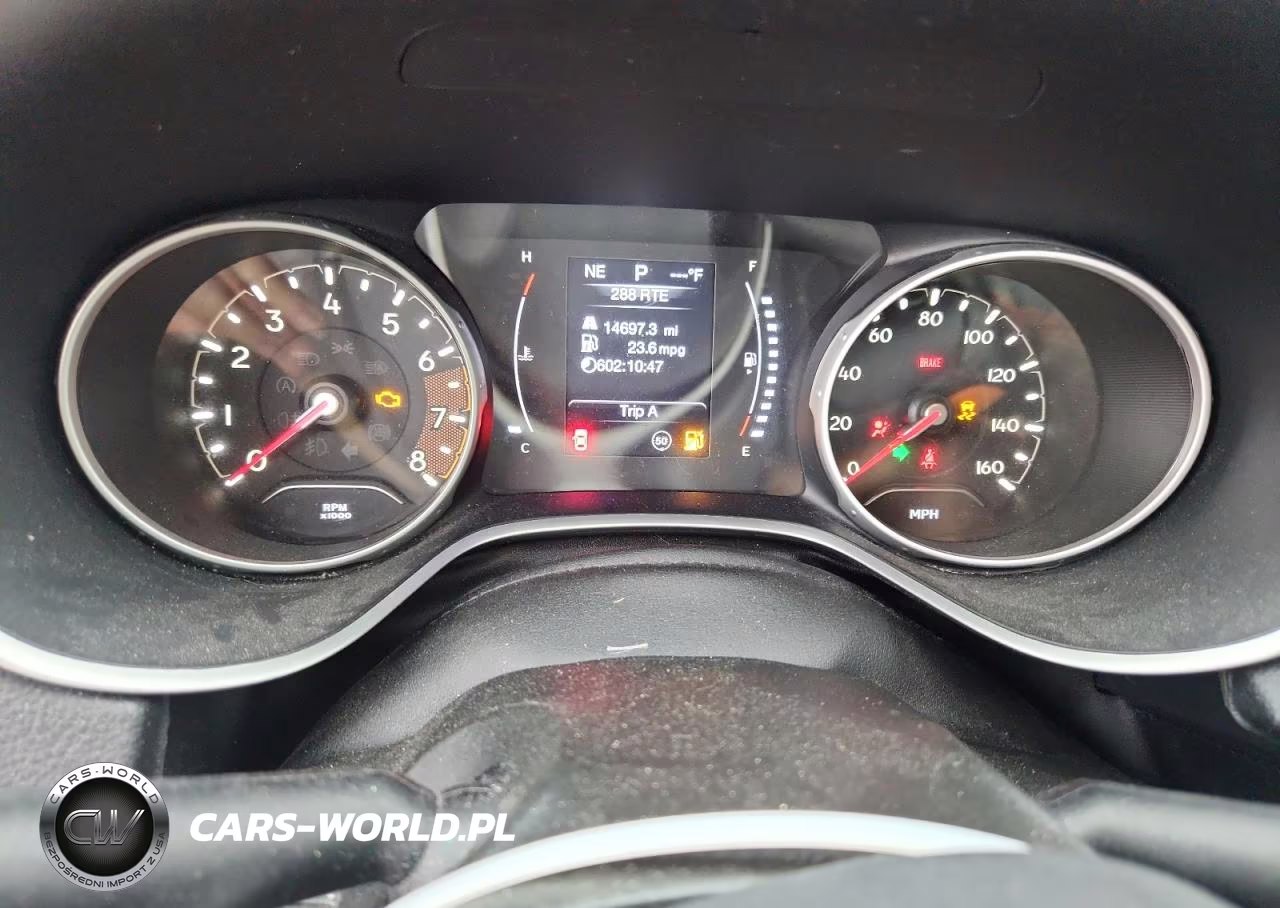 2019 Jeep Compass Latitude VIN:3C4NJCBB3KT773375 - 9