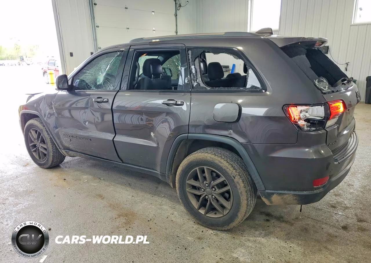 2016 Jeep Grand Cherokee Laredo VIN:1C4RJFAG0GC366942 - 2