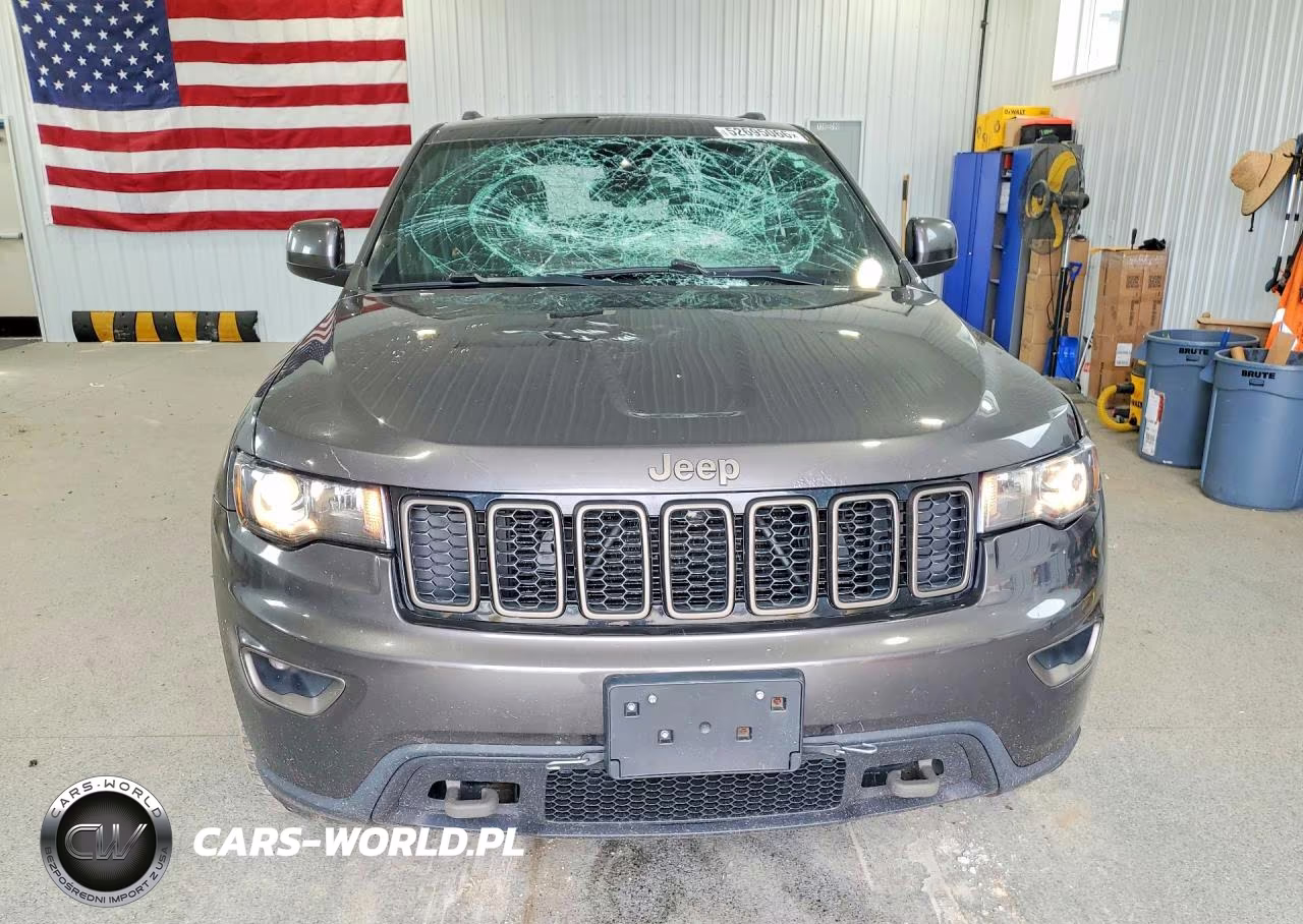 2016 Jeep Grand Cherokee Laredo VIN:1C4RJFAG0GC366942 - 5