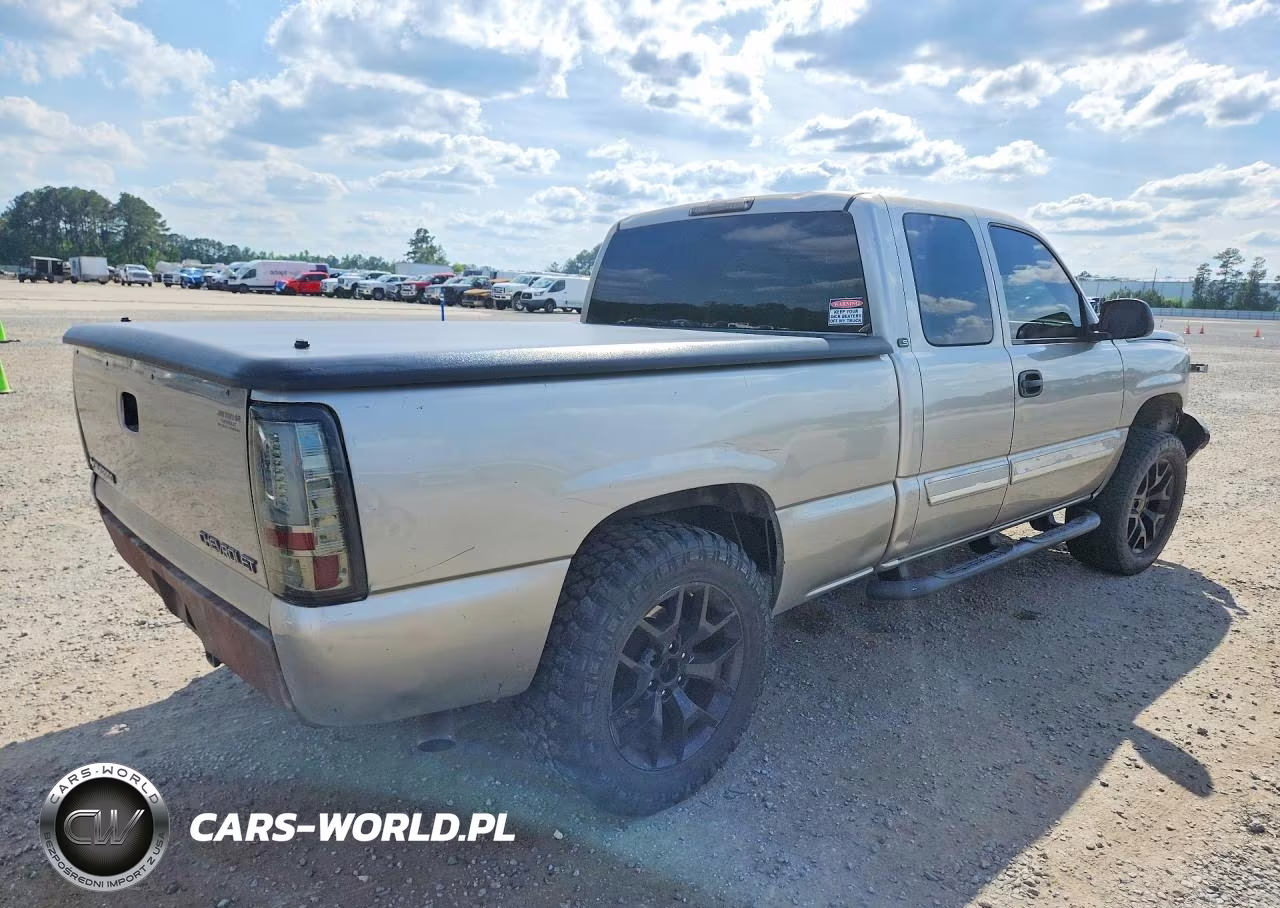 2003 Chevrolet Silverado C1500 VIN:1GCEC19T23Z189329 - 3