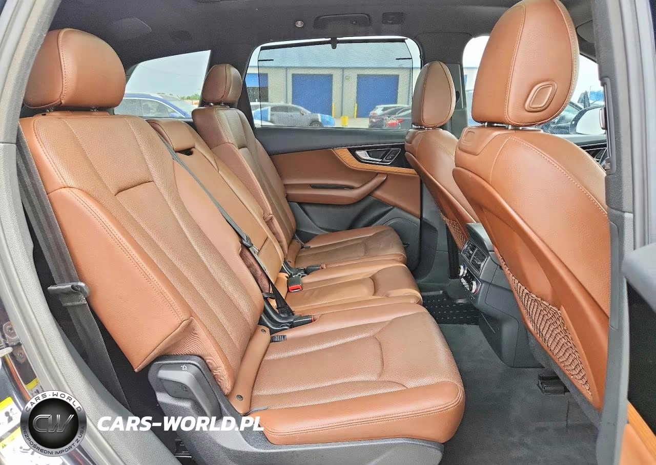 2017 Audi Q7 3.0T Premium VIN:WA1VAAF75HD034866 - 11