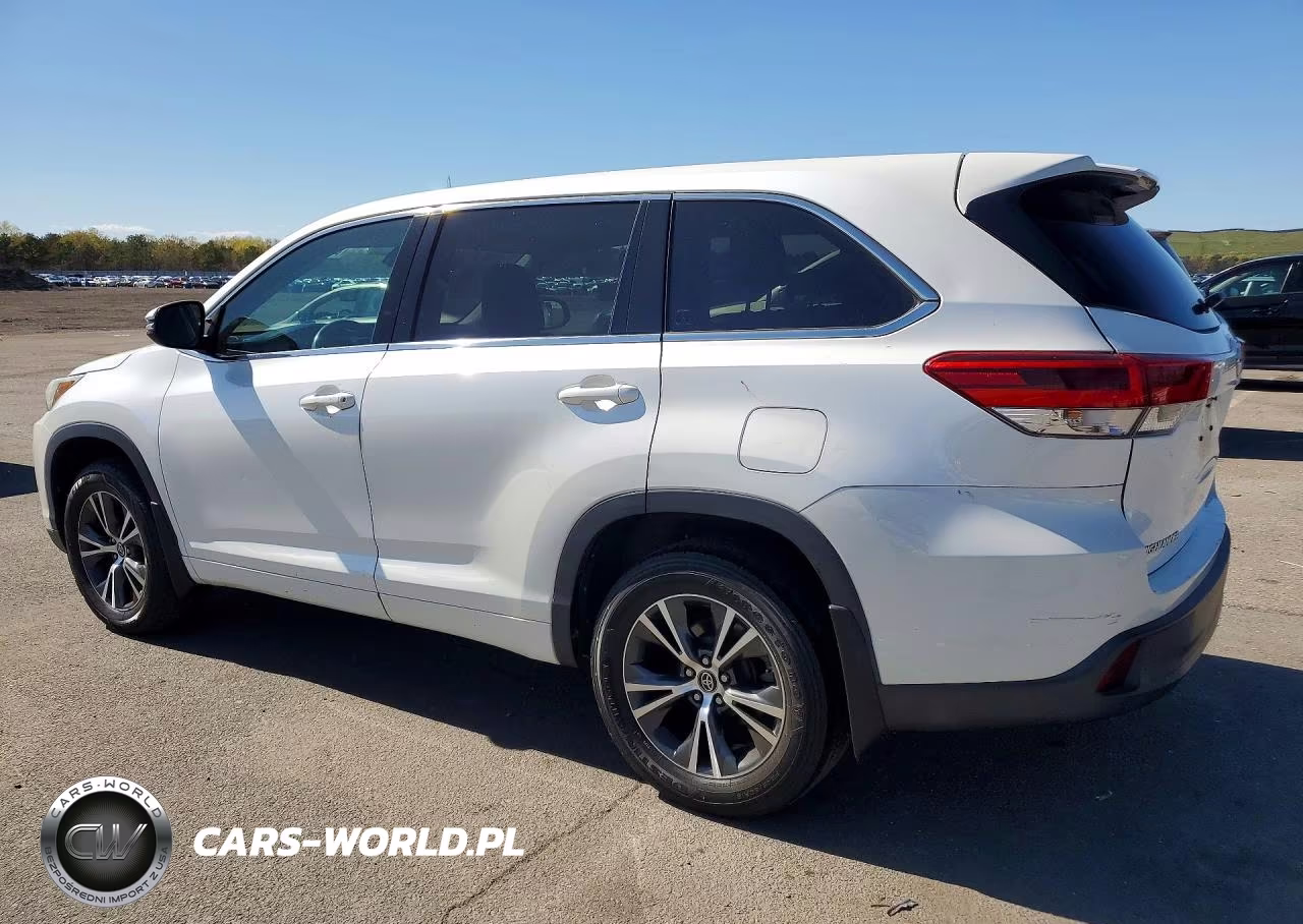 2017 Toyota Highlander Le VIN:5TDBZRFH6HS357417 - 2