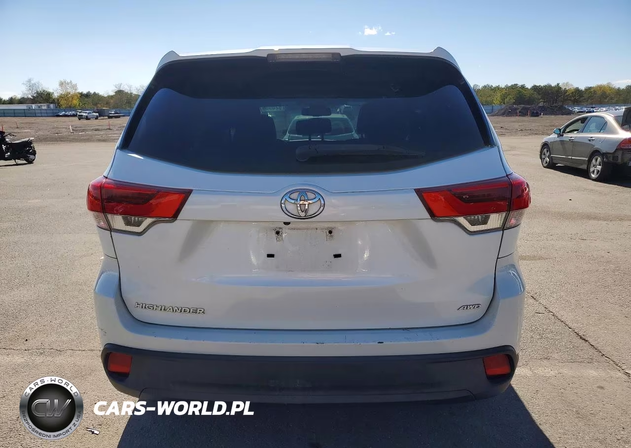2017 Toyota Highlander Le VIN:5TDBZRFH6HS357417 - 6