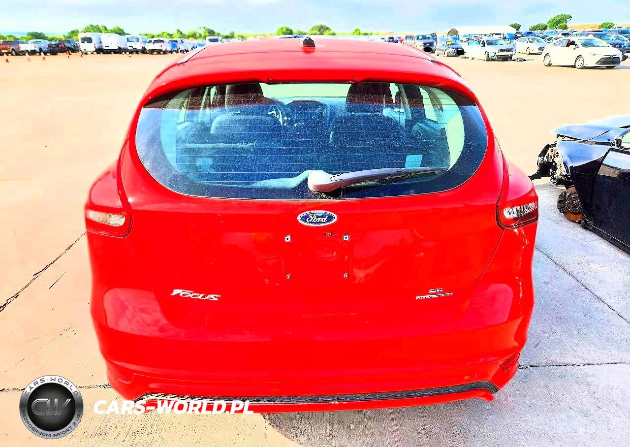 2015 Ford Focus Se VIN:1FADP3K21FL240426 - 6