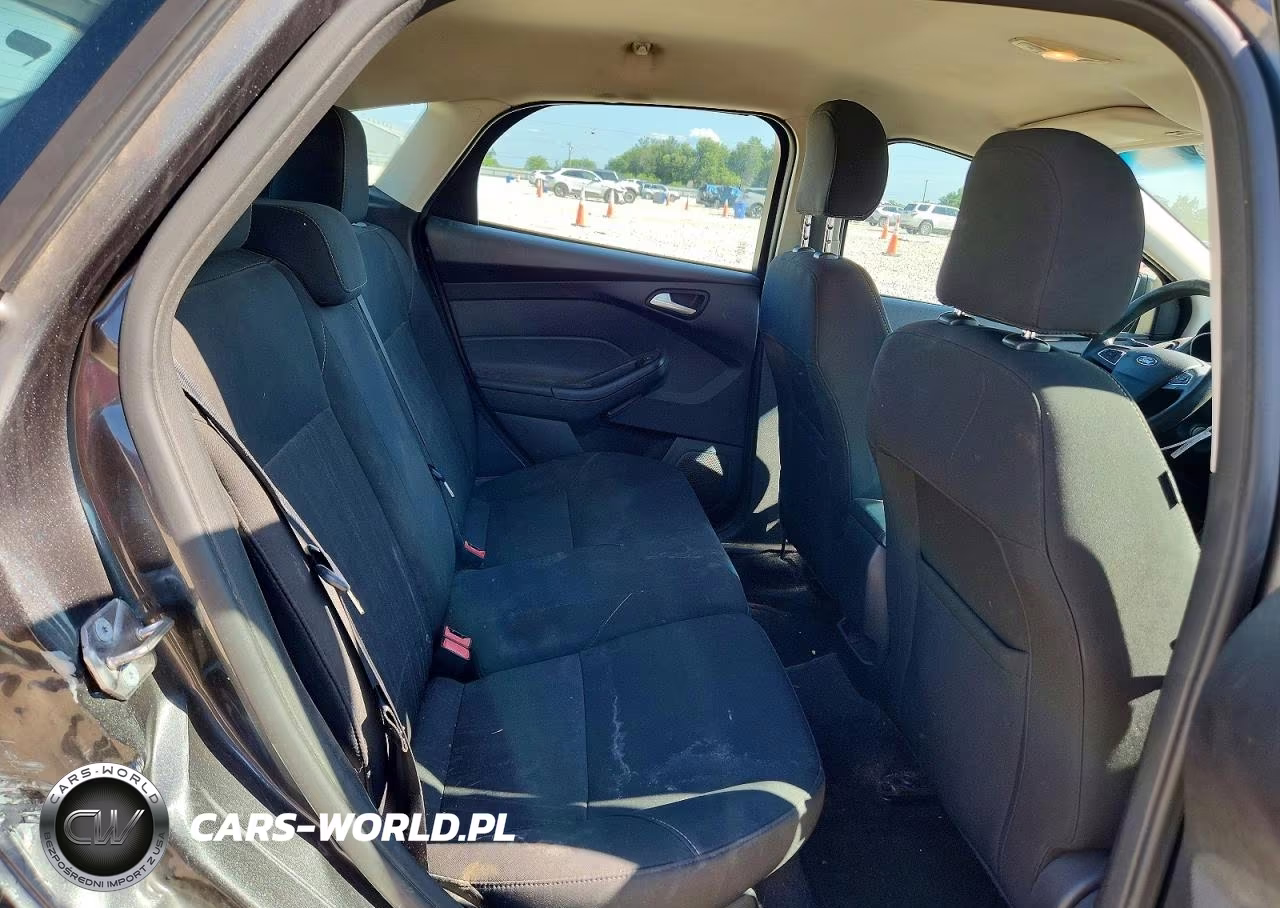 2017 Ford Focus Se VIN:1FADP3K2XHL216192 - 10