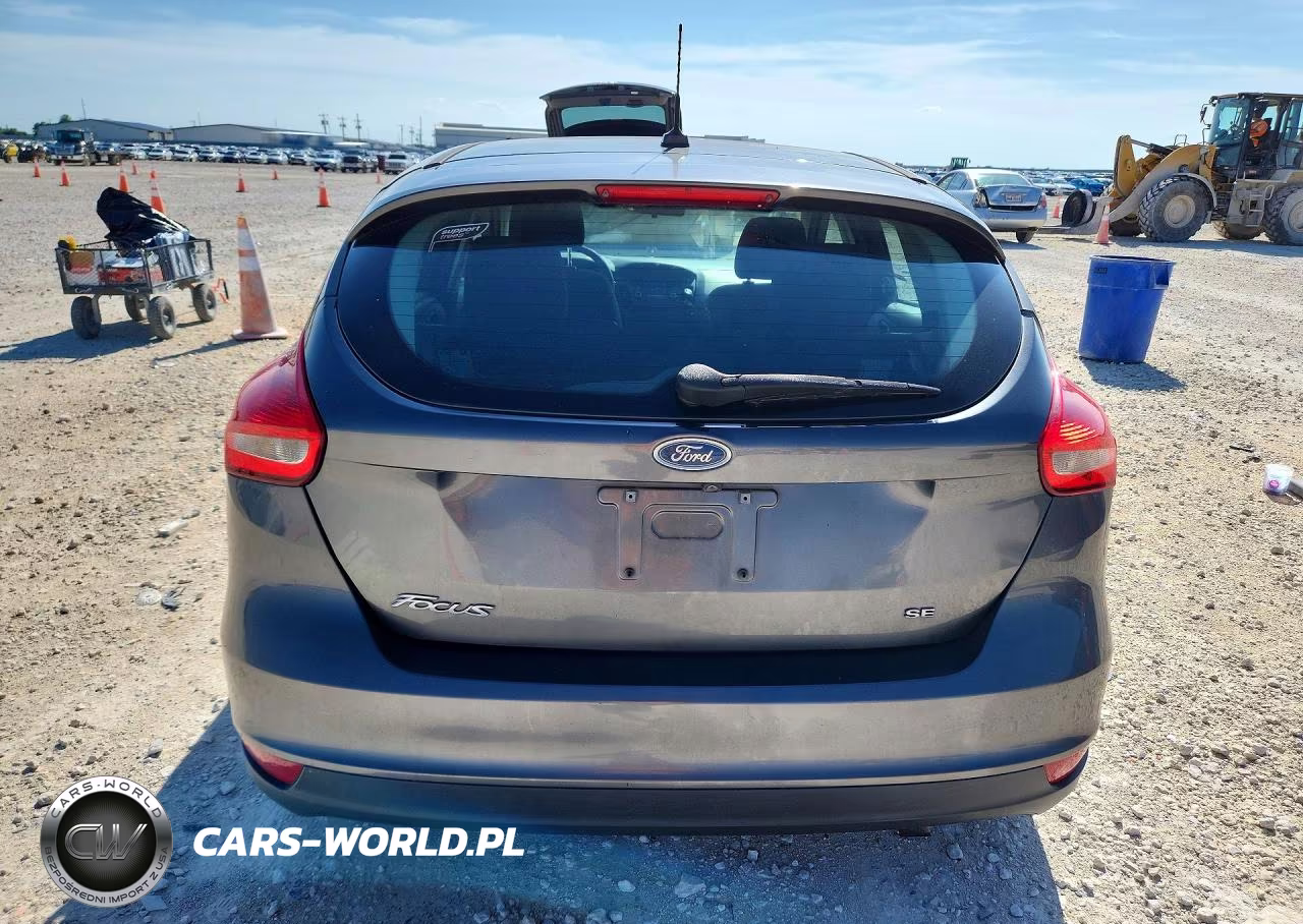 2017 Ford Focus Se VIN:1FADP3K2XHL216192 - 6