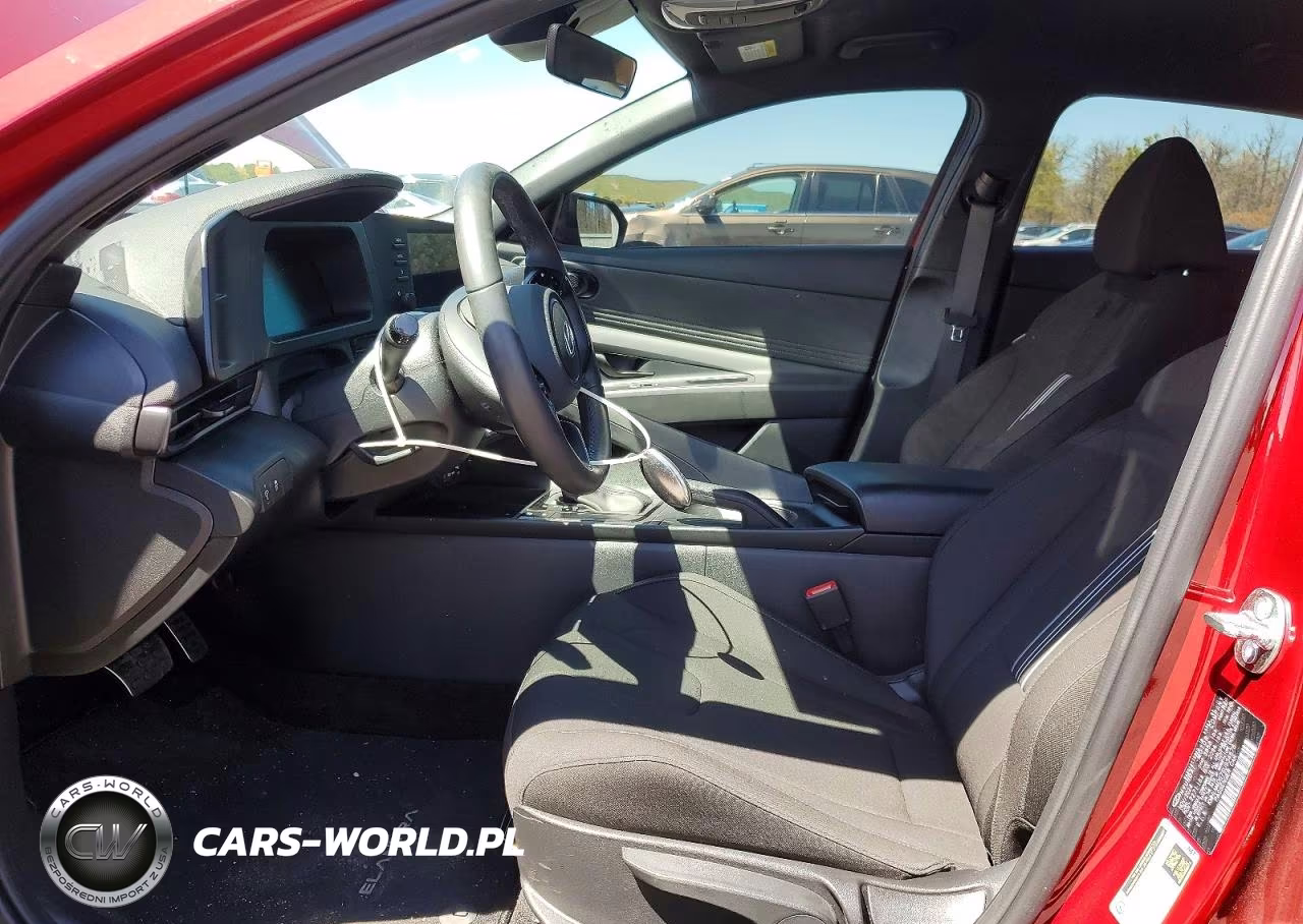 2025 Hyundai Elantra Sel Sport VIN:KMHLM4DG7SU934678 - 7