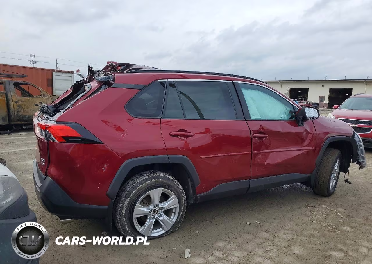 2021 Toyota Rav4 Xle VIN:2T3P1RFV4MW198182 - 3