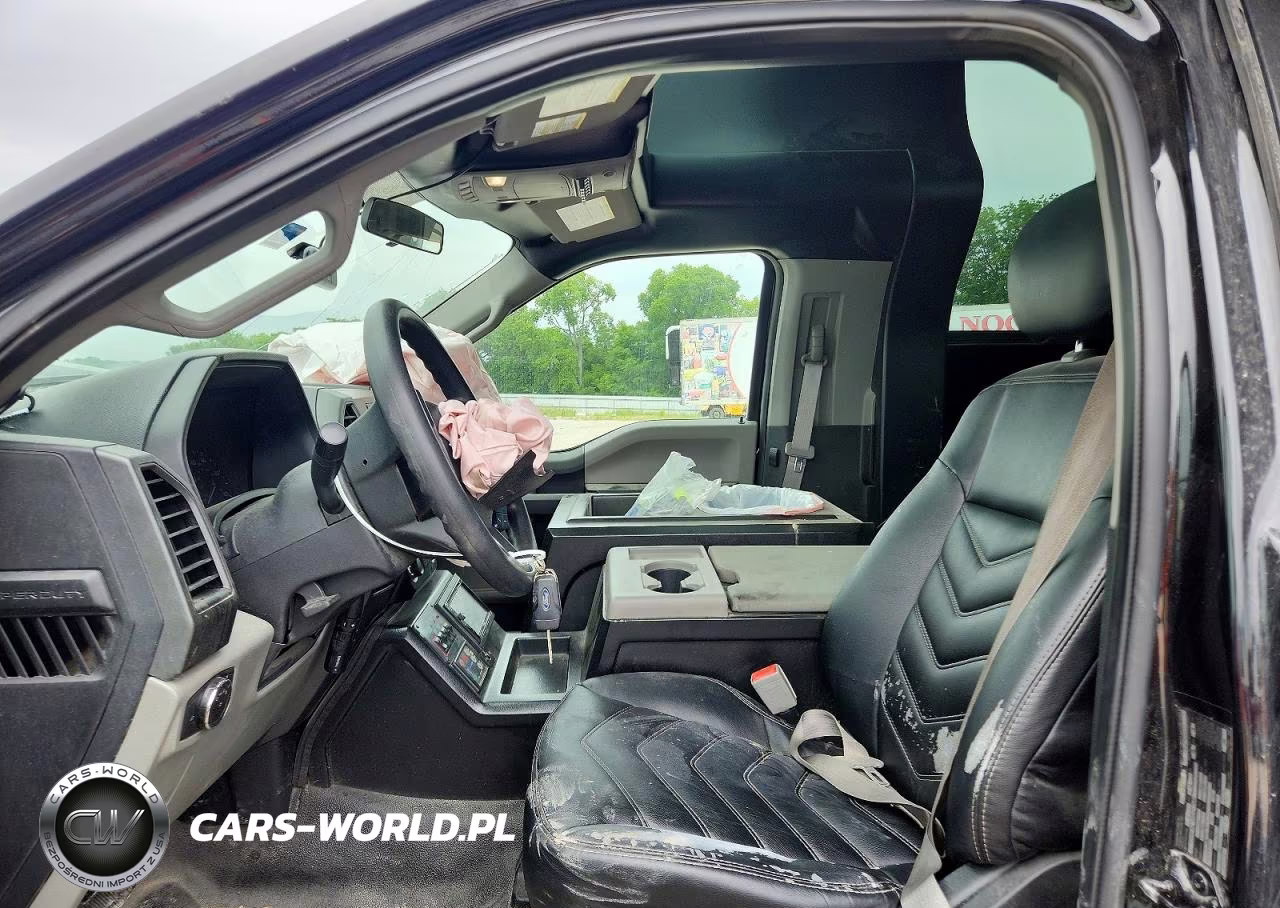 2019 Ford F550 Super Duty VIN:1FDAF5GT0KEC17985 - 5