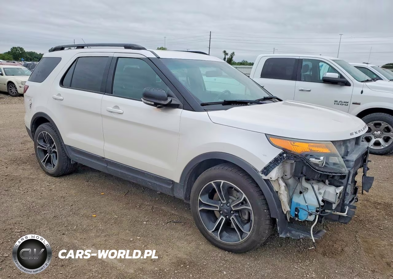 2015 Ford Explorer Sport VIN:1FM5K8GT3FGB31174 - 4