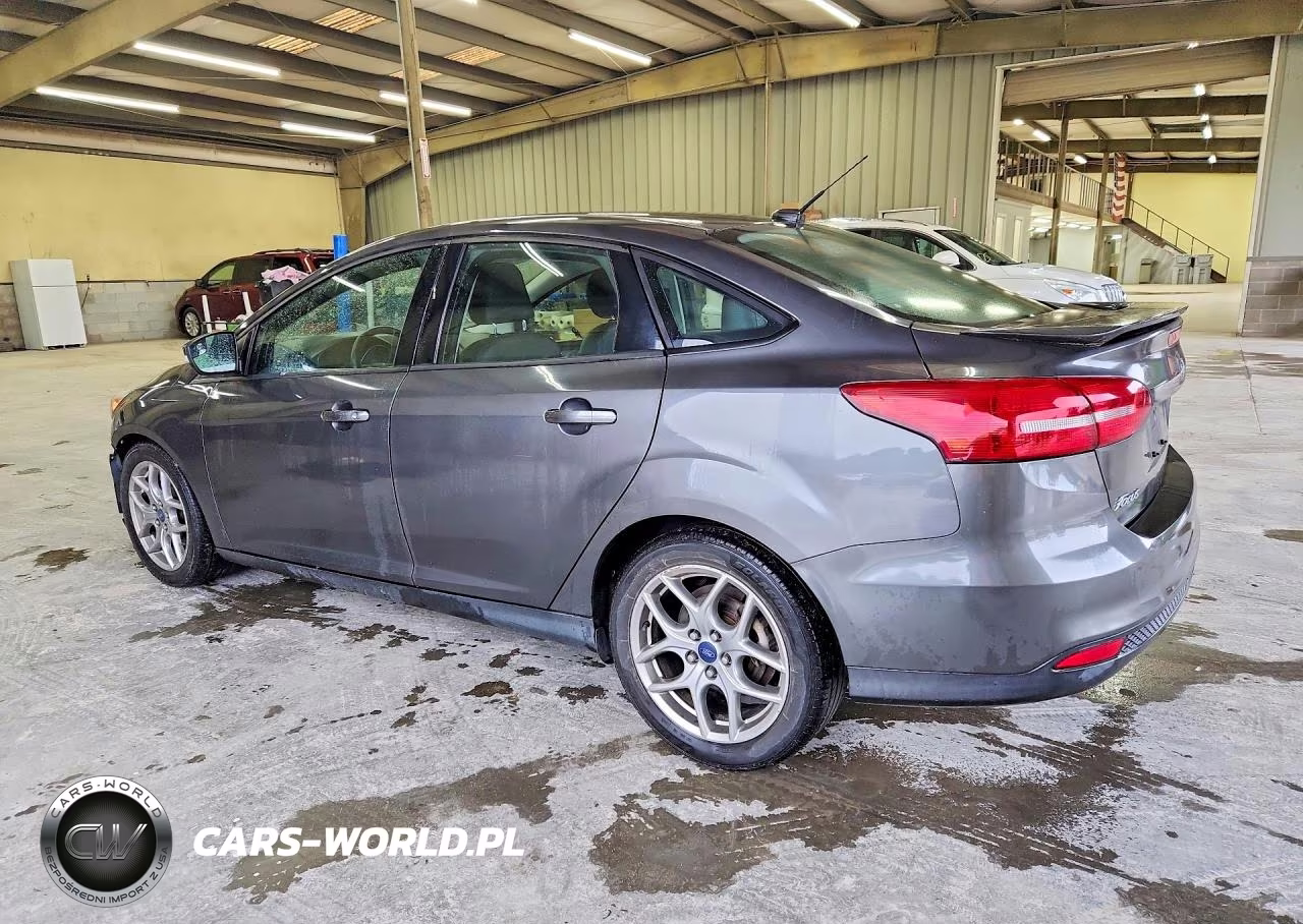 2015 Ford Focus Se VIN:1FADP3F26FL216049 - 2