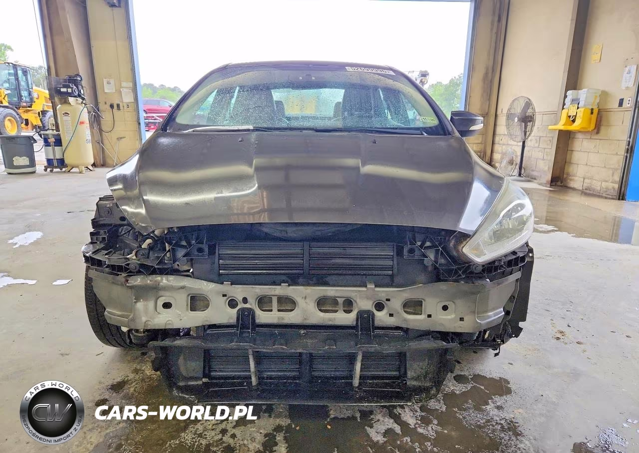 2015 Ford Focus Se VIN:1FADP3F26FL216049 - 5