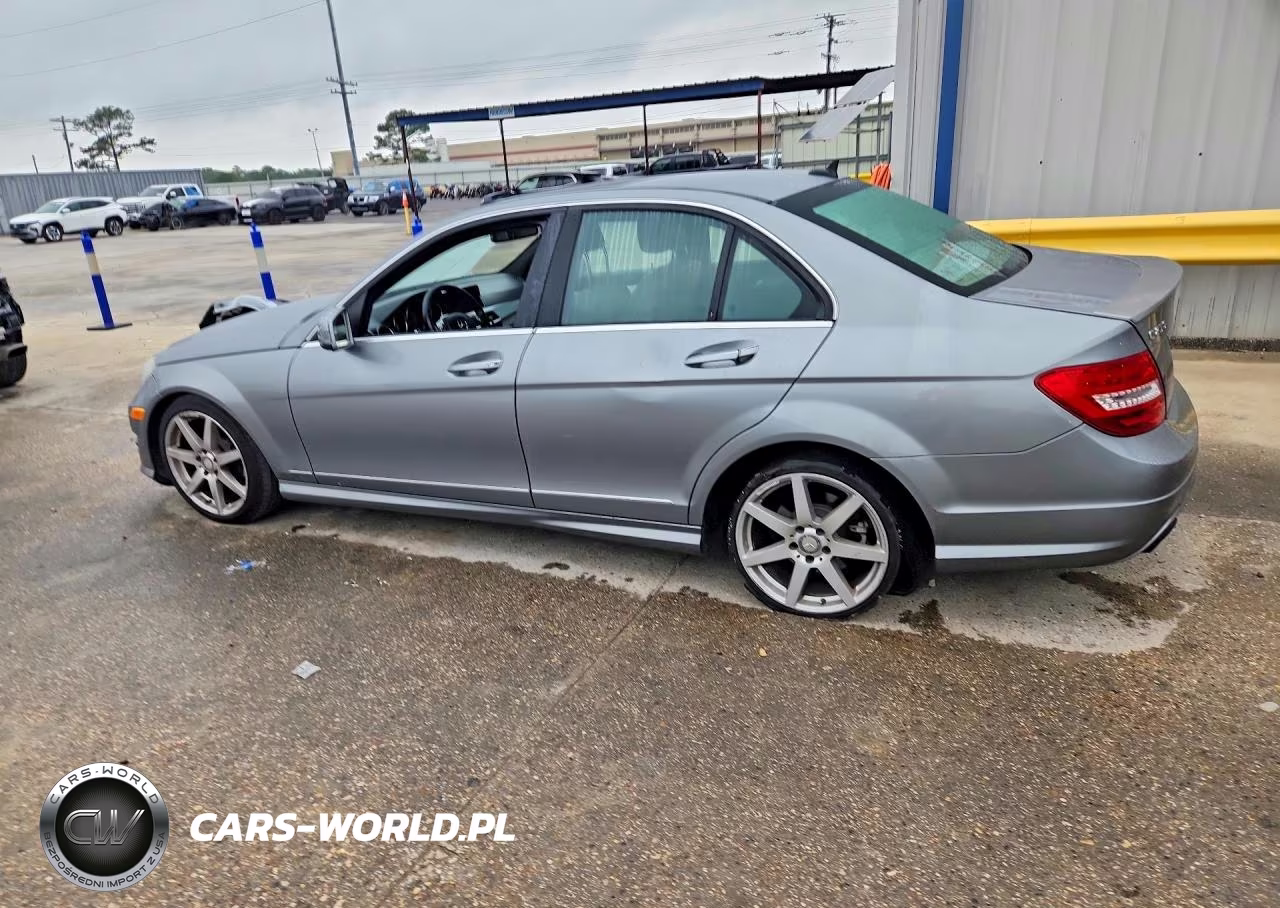 2014 Mercedes-Benz C 250 VIN:WDDGF4HB1EA953026 - 2