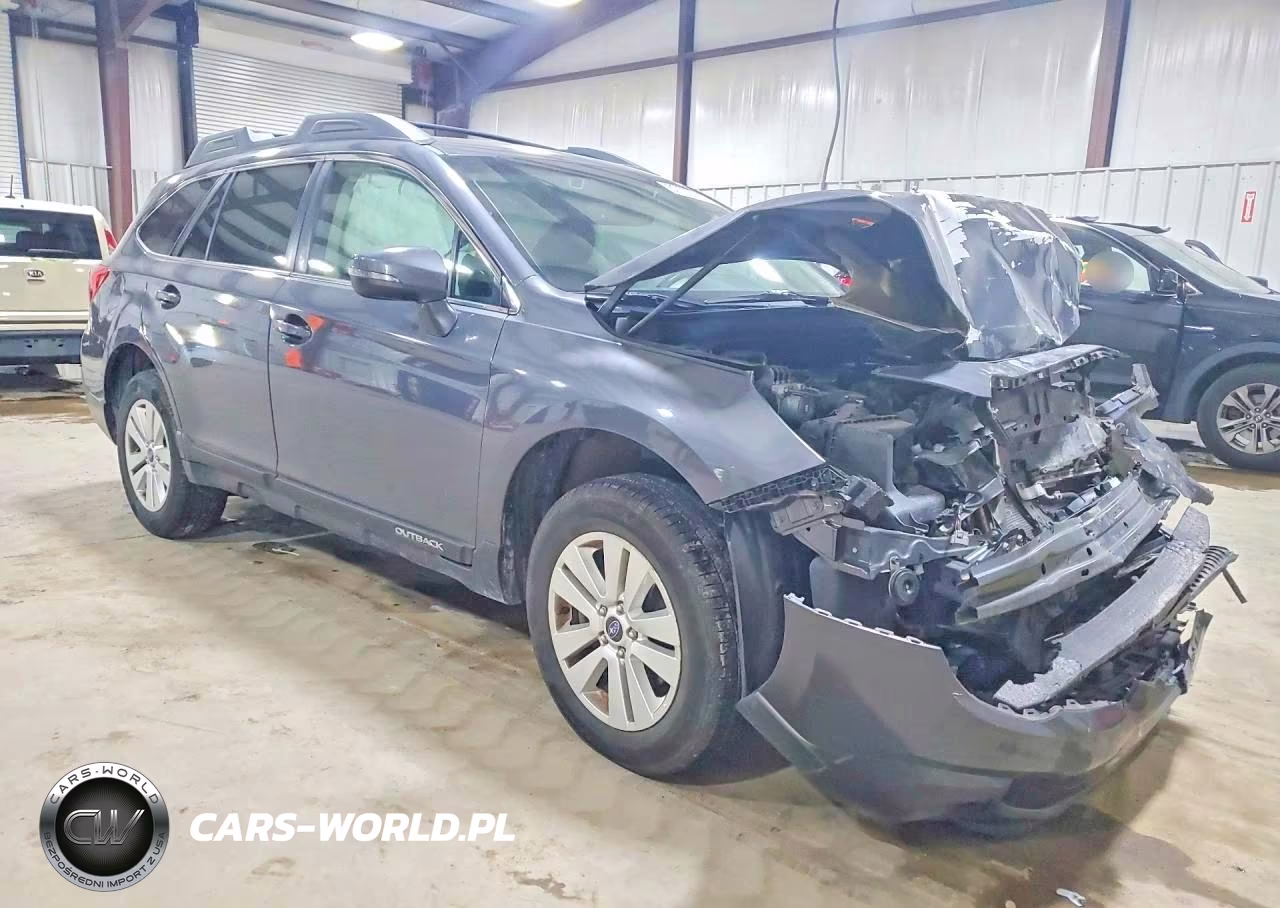 2018 Subaru Outback 2.5I Premium VIN:4S4BSAFC2J3204983 - 4
