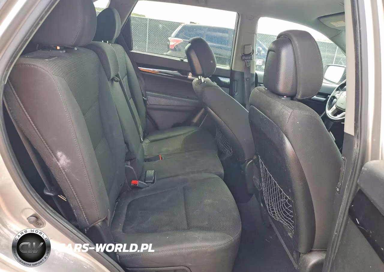 2015 Kia Sorento Lx VIN:5XYKT4A61FG593557 - 11