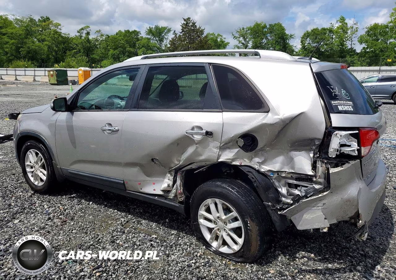2015 Kia Sorento Lx VIN:5XYKT4A61FG593557 - 2
