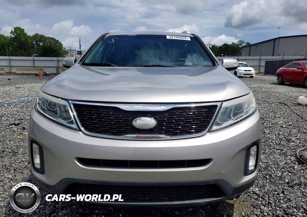 2015 Kia Sorento Lx VIN:5XYKT4A61FG593557 - 5