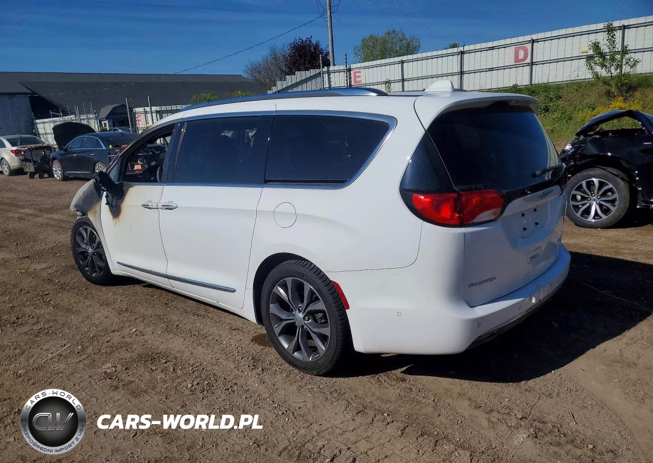 2017 Chrysler Pacifica Limited VIN:2C4RC1GG4HR811938 - 2